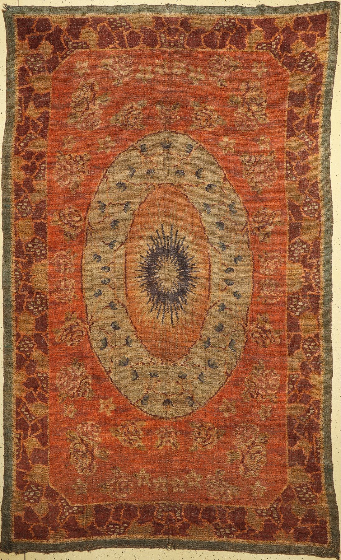 Antiker Europäischer Teppich, ca. 300 x 180cm, EHZ: 3, (Ränder leicht beschädigt)