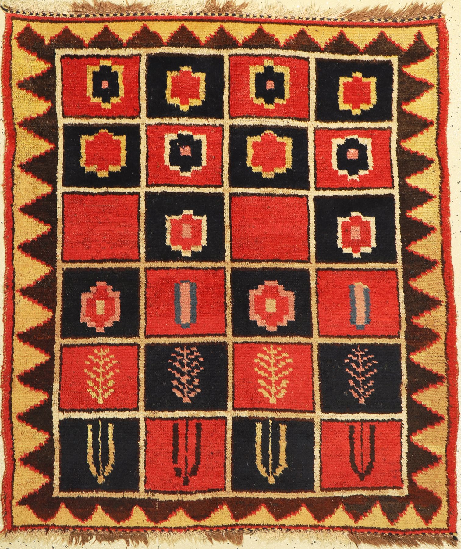 Antiker Luri Gabbeh, Persien, um 1900, Wolle auf Wolle, ca. 140 x 125 cm, EHZ: 2-3