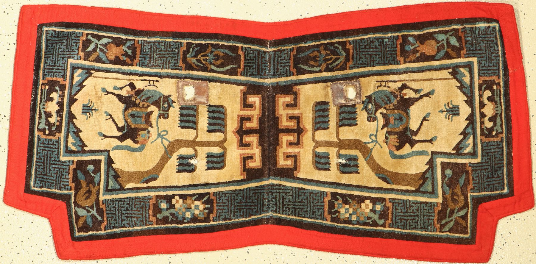 Sattelauflage antik, China, 19. Jhd, Wolle auf Baumwolle, ca. 144 x 70 cm, EHZ: 2-3