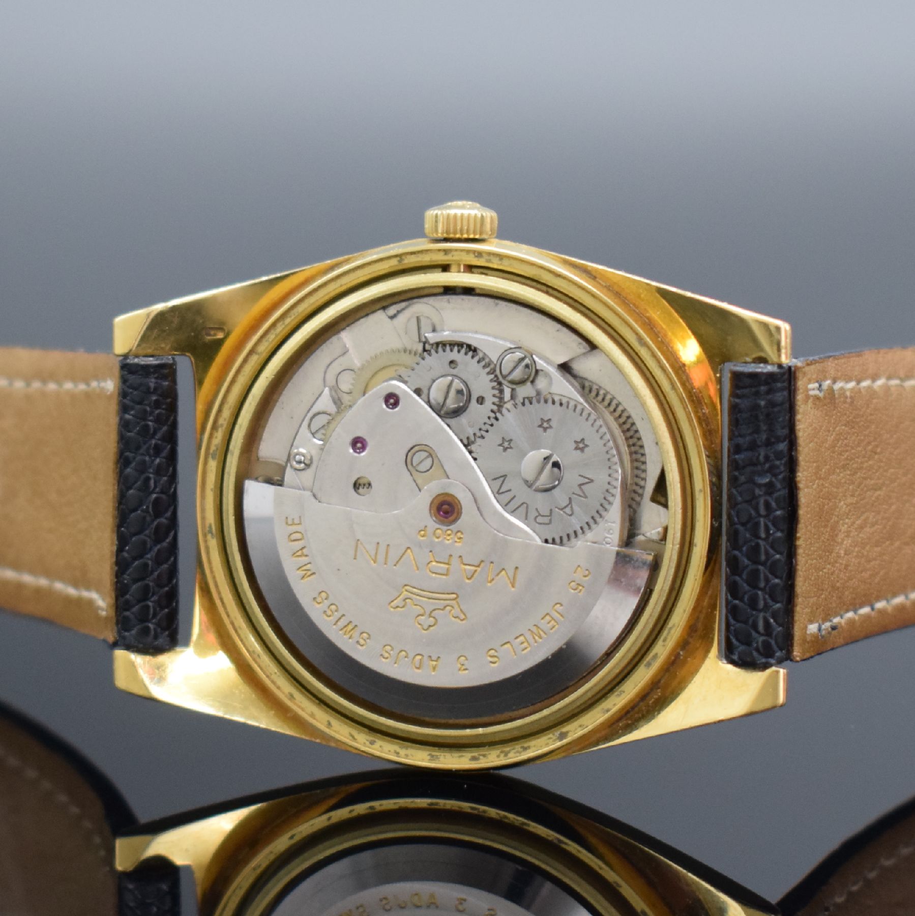 Detail f: MARVIN Chronometer Flying Dutchman seltene Armbanduhr, Schweiz um 1955, Automatik, 2- teil. Geh. in GG 750/000, Boden geschr., Glasrand aufgedr., ...