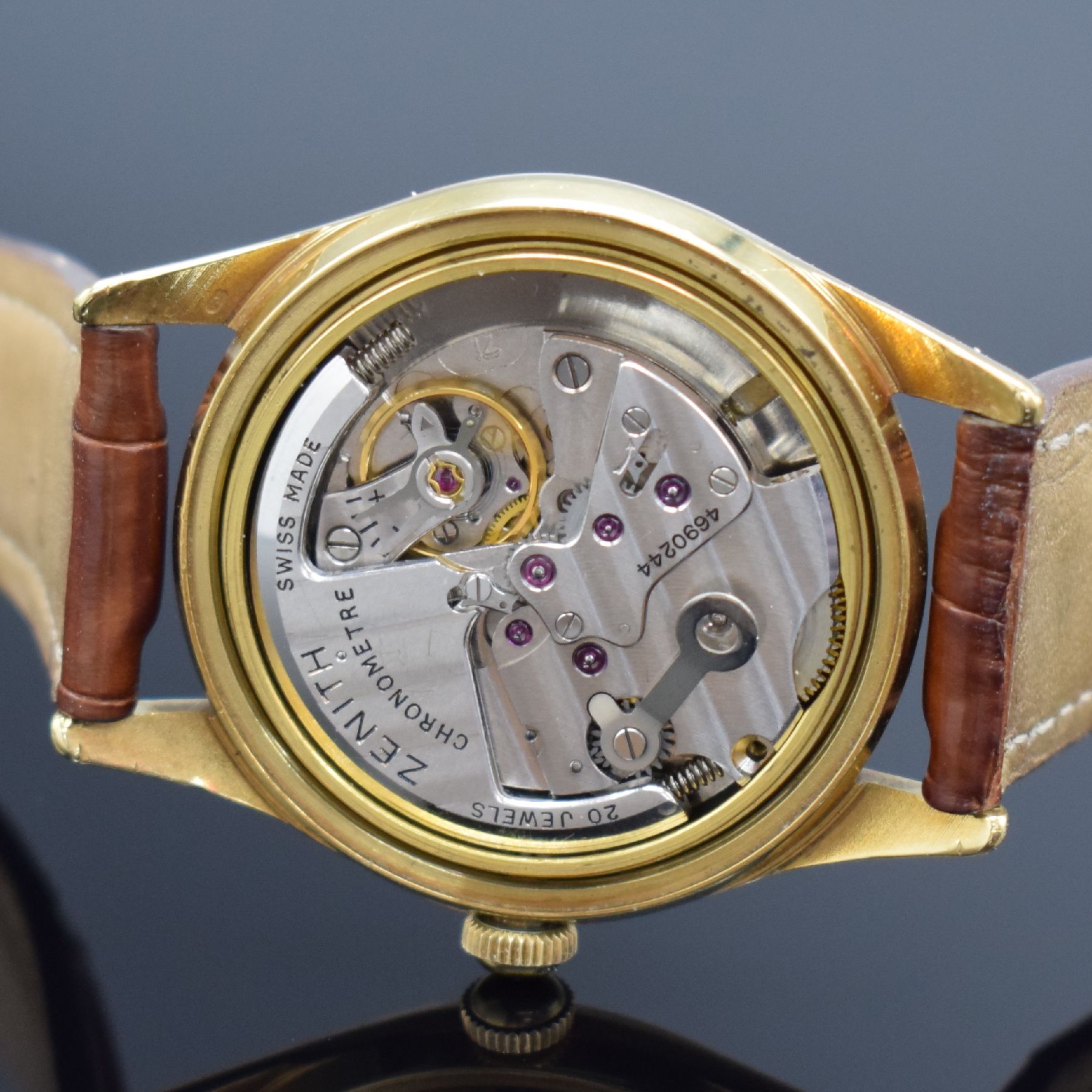 Detail d: ZENITH Captain Chronometer Herrenarmbanduhr in GG 750/000 Kaliber 71, Schweiz um 1958, sog. Hammerautomatik, 2-teil. Geh., Boden geschr., aufw. gold. ...