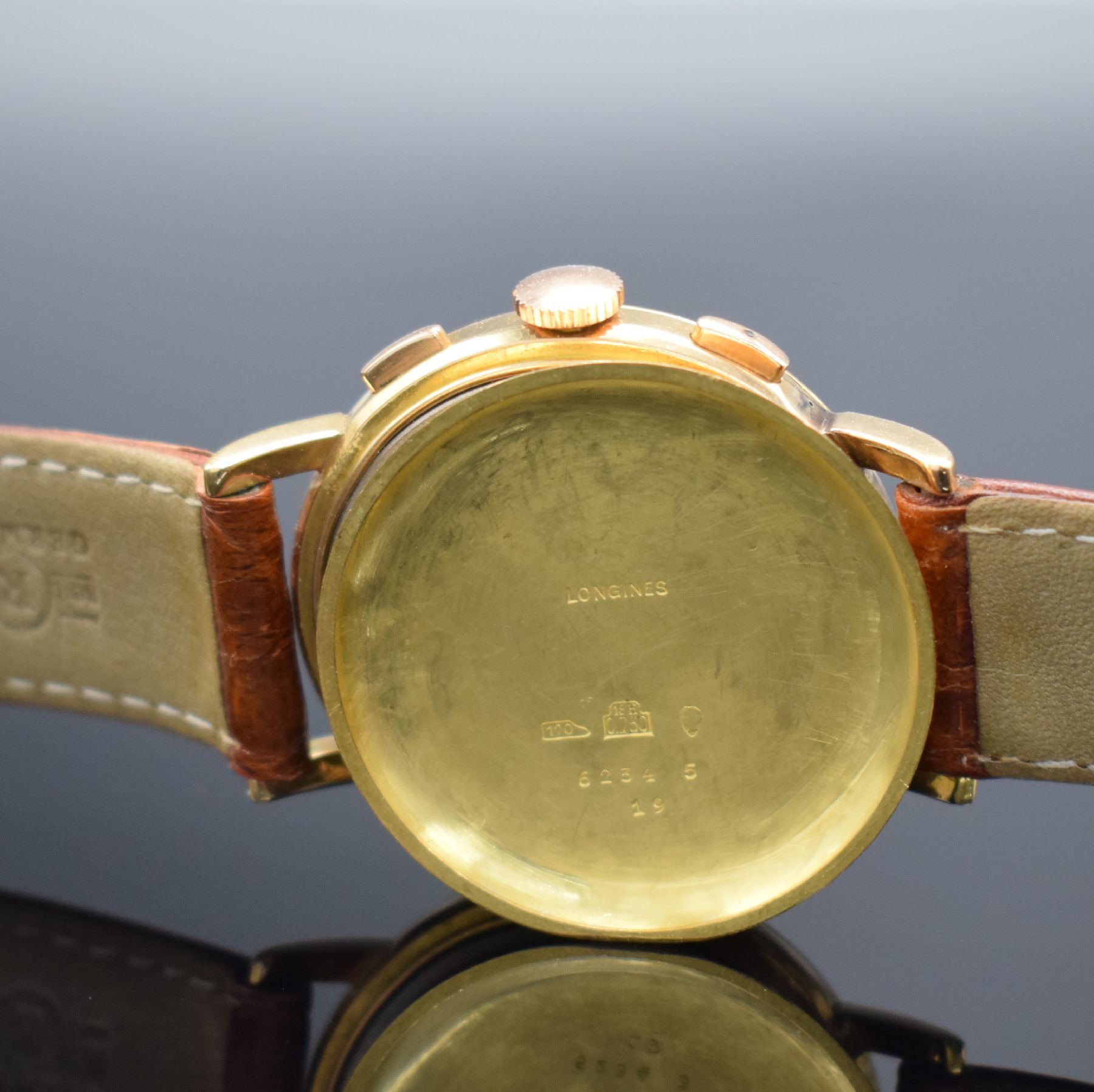 Detail f: LONGINES seltene Herrenarmbanduhr mit Flyback-Chronograph in RoseG 750/000, Schweiz um 1961, Handaufzug, Ref. 6234-5, 3-teil. Geh., Boden & Glasrand ...