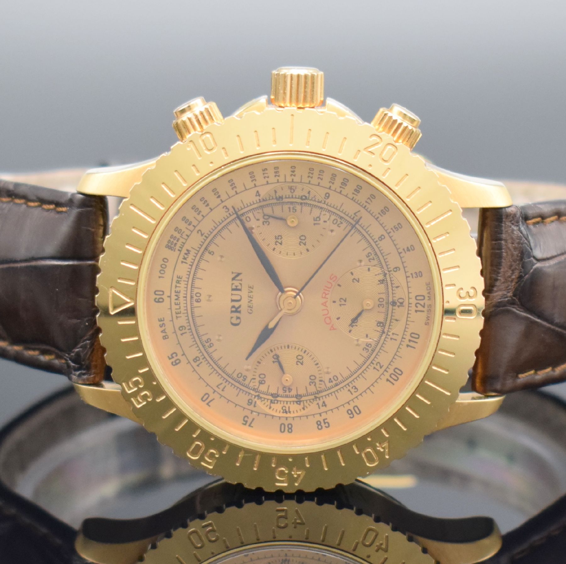 Detail a: GRUEN Aquarius seltene auf 500 Stück limitierte Herrenarmbanduhr in Roségold 750/000, Schweiz um 1990, Automatik, massives Goldgeh., Boden, Krone & ...