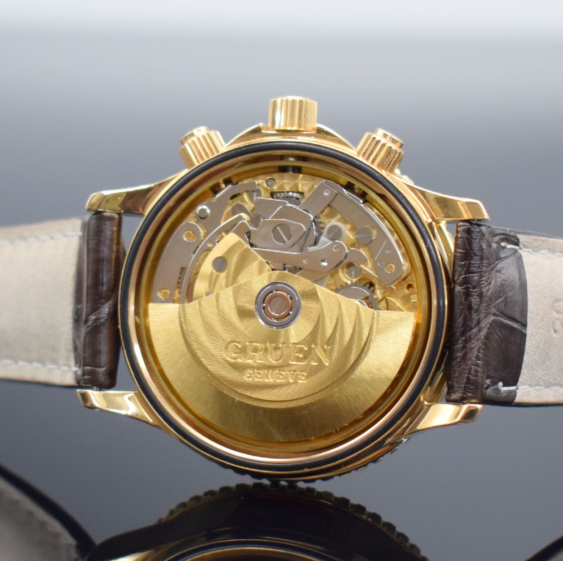 Detail g: GRUEN Aquarius seltene auf 500 Stück limitierte Herrenarmbanduhr in Roségold 750/000, Schweiz um 1990, Automatik, massives Goldgeh., Boden, Krone & ...