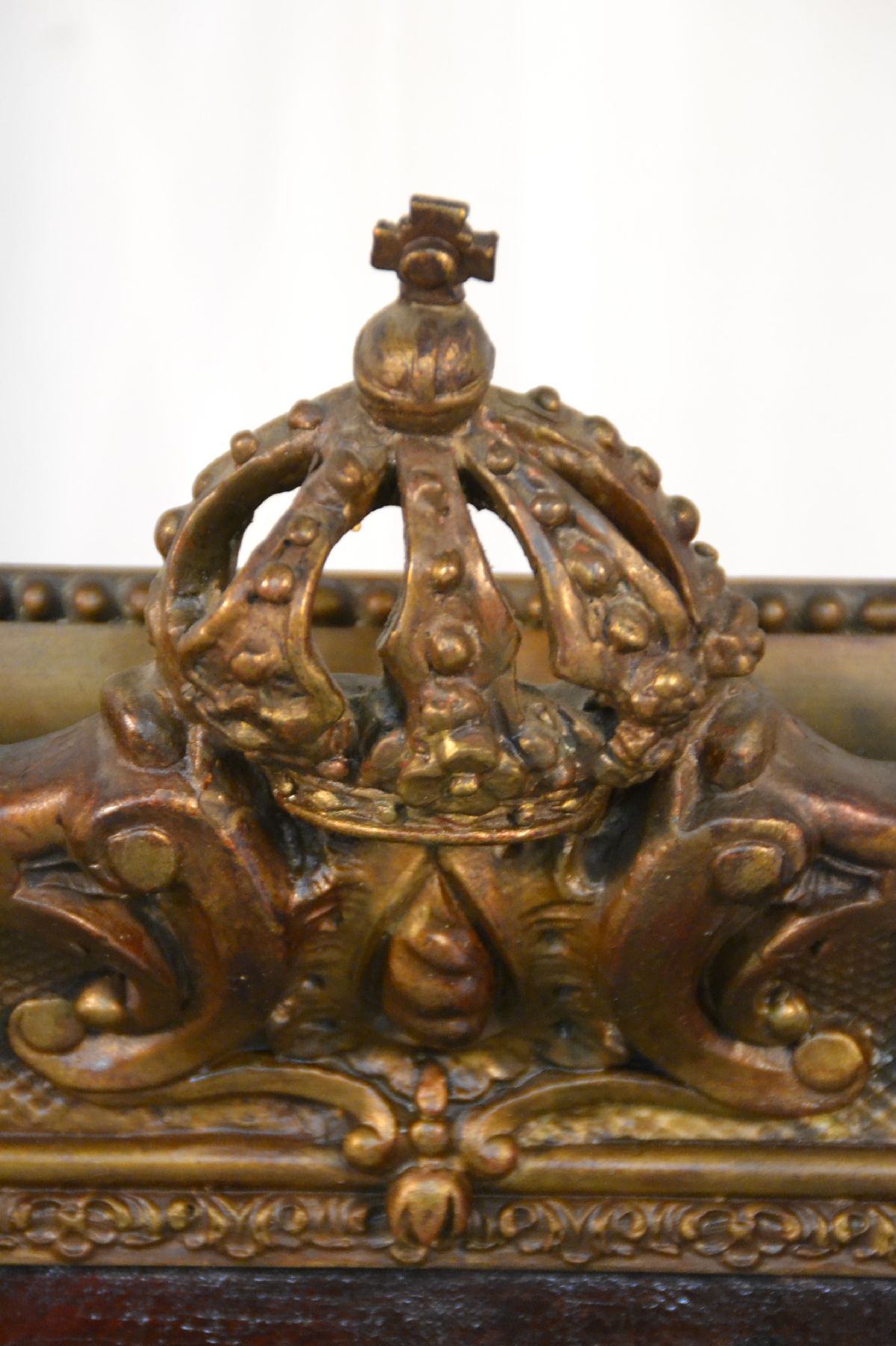 Detail e: Unbekannter Künstler des 18.Jh., Herrscherporträt: Friedrich II. der Große von Preußen, repräsentative Darstellung in ikonischer Pose, ...