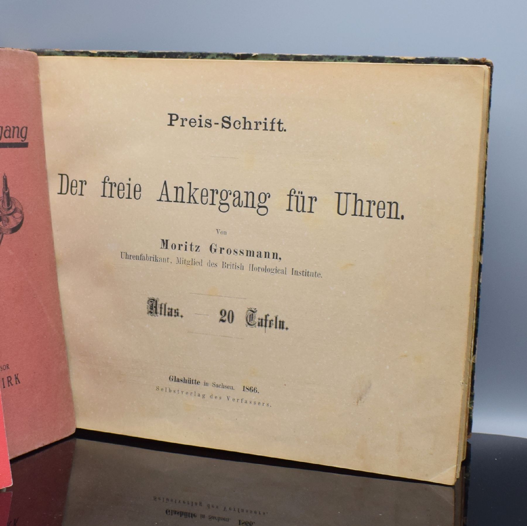 Detail a: MORITZ GROSSMANN "Der freie Ankergang für Uhren" Atlas mit 20 Tafeln & 2 weitere Bücher, Glashütte 1866, grün-schwarz marmorierter ...