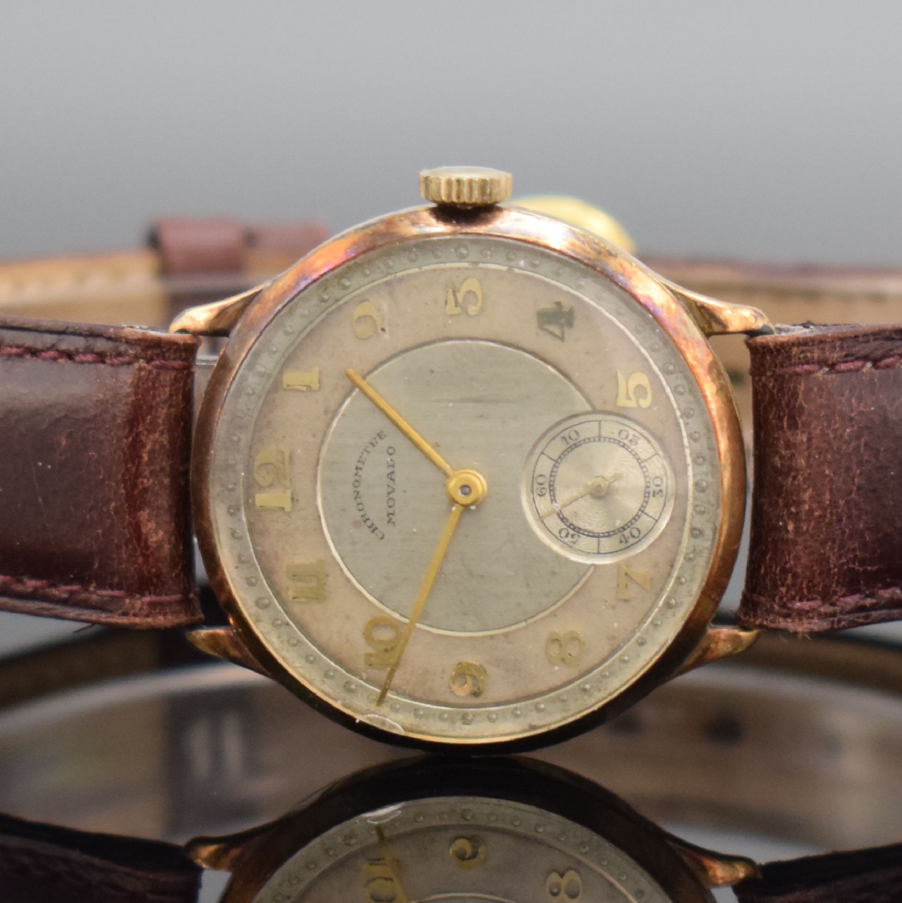 Detail a: MOVADO Damenarmbanduhr Chronometer in GG 585/000, Schweiz um 1940, Geh. angel., Handaufzug, Boden & Glasrand aufgedr., silb. Duoton-Zifferbl. teils ...