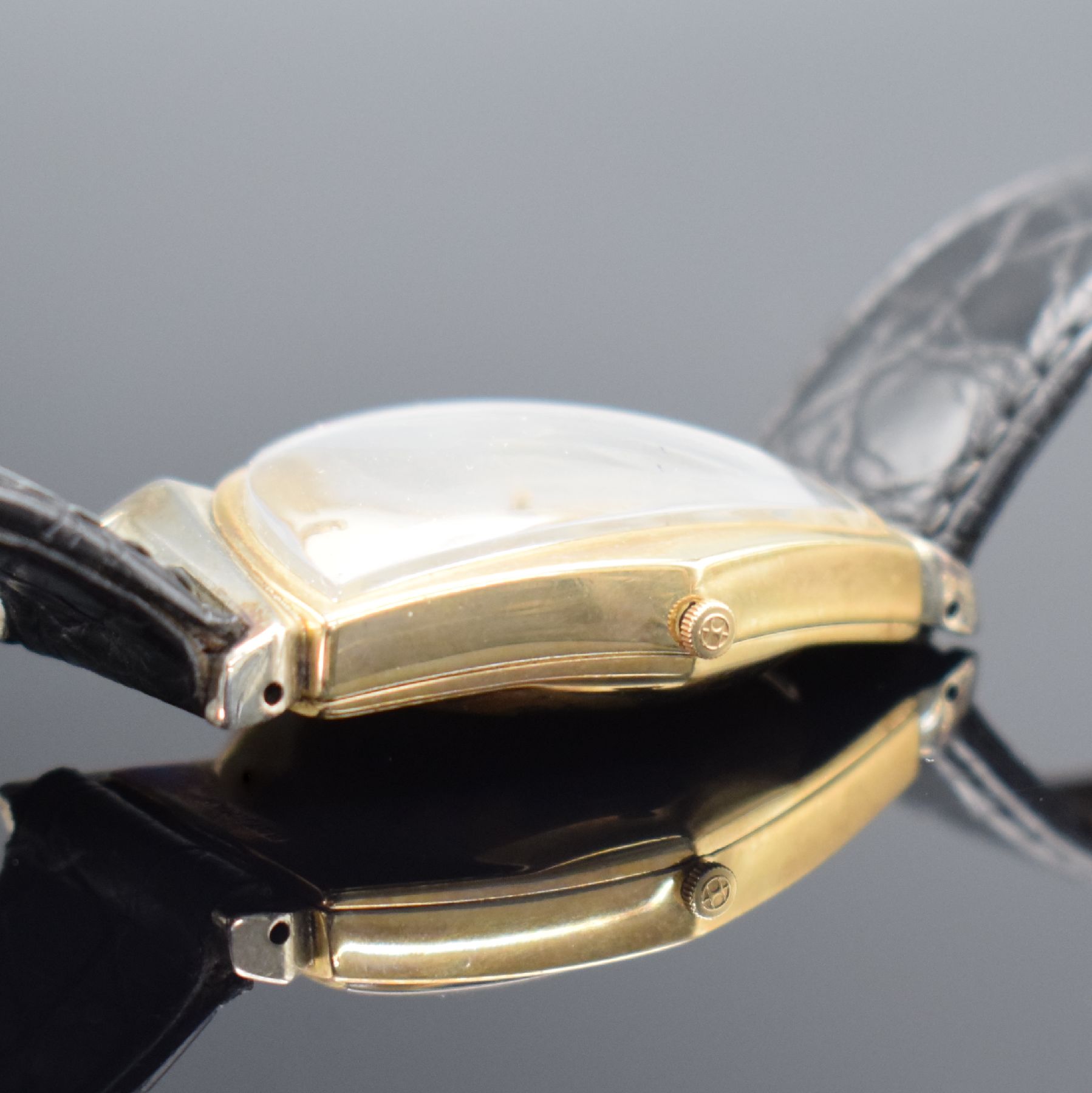 Detail d: HAMILTON Electric Modell Pacer seltene vergoldete Armbanduhr, USA um 1959, eine der ersten elektromechanischen Uhren, asymetrisches Geh. teils ...
