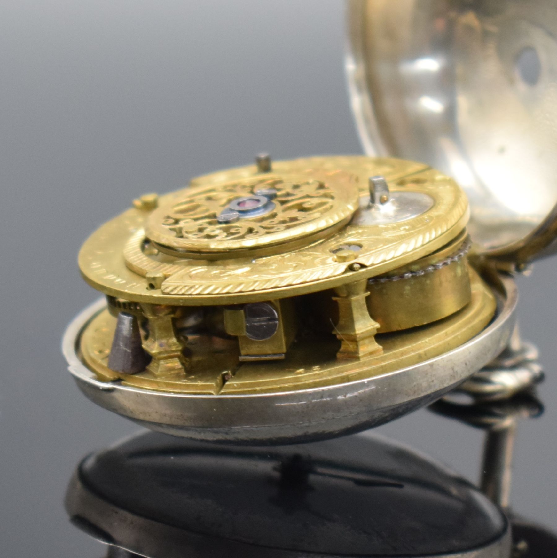 Detail g: GEORGE PRIOR Spindeltaschenuhr für osmanischen Markt mit 2 Übergehäusen, England um 1780, Silber, Emailzifferbl. mit osmanischen Zahlen ...