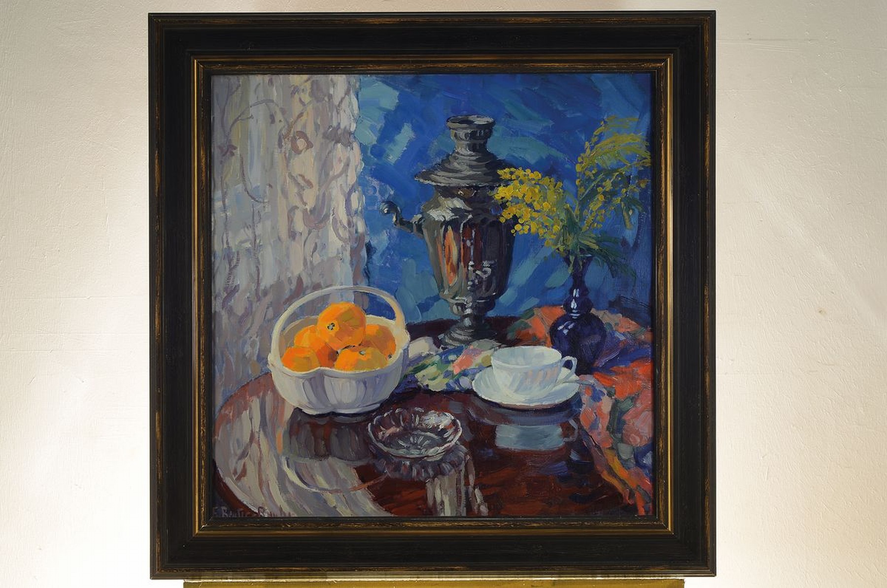 Detail k: E. Reuter-Runke (o.ä.), 1920er Jahre, Stillleben mit Samowar, Tasse, Blumen und Orangen, Öl/Lwd, links unten signiert, ca. 70x70cm, R. ca. 88x88cm