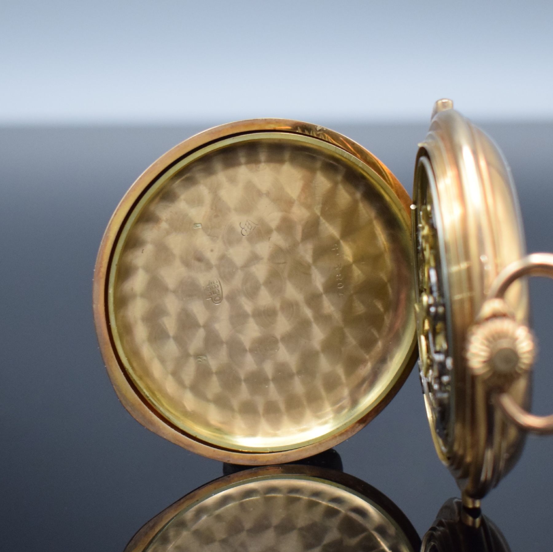 Detail f: Große Herrensavonette mit 1/4-Stunden- Repetition & Schaltradchronograph in RG 585/000, Schweiz um 1900, glattes 3-Deckel Goldgeh. dell., Cuvette m. ...