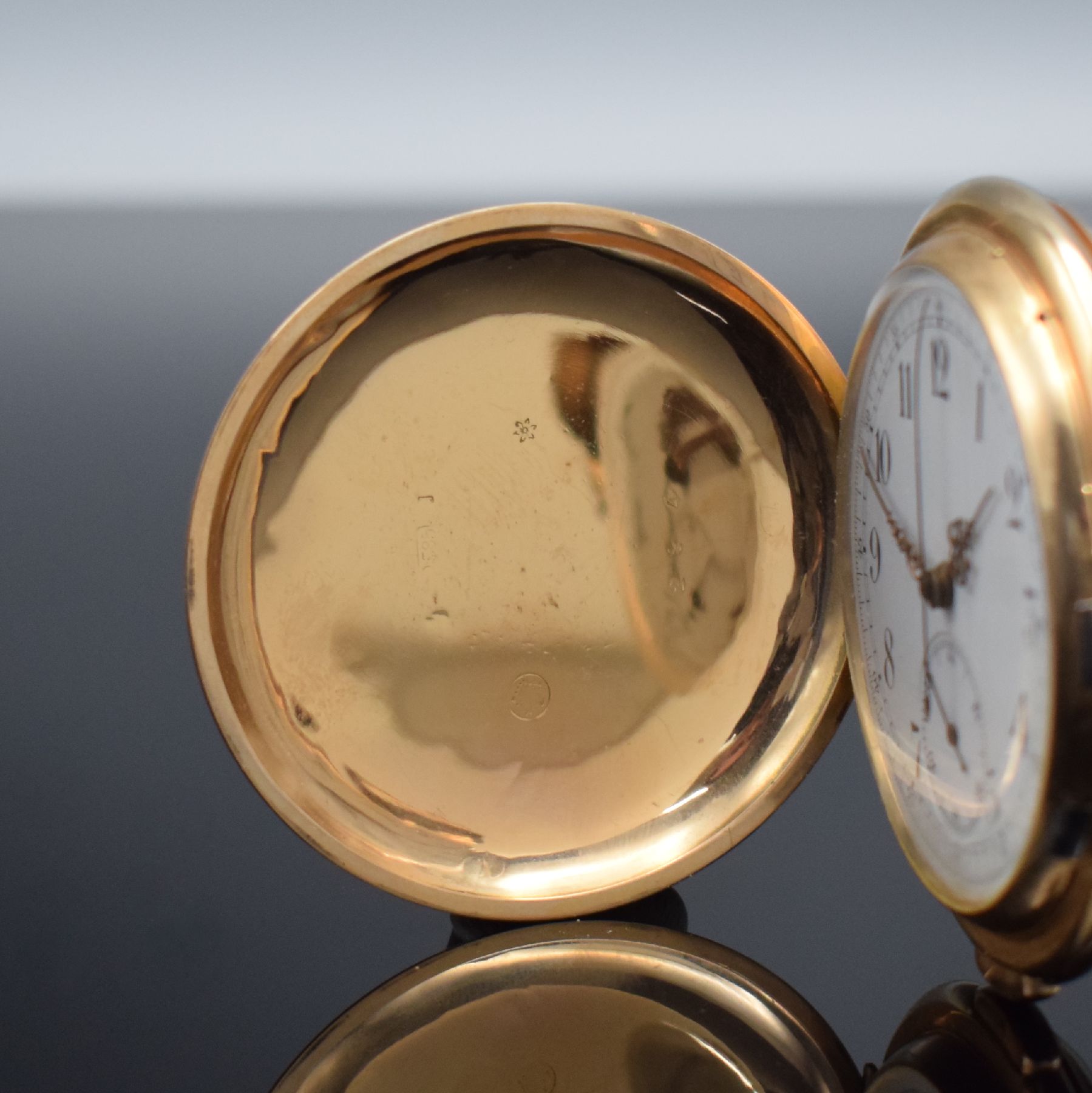 Detail a: Große Herrensavonette mit 1/4-Std.-Repetition & Schaltradchronograph in RG 585/000, Schweiz um 1900, glattes 3-Deckel Goldgeh. dell., Cuvette m. ...