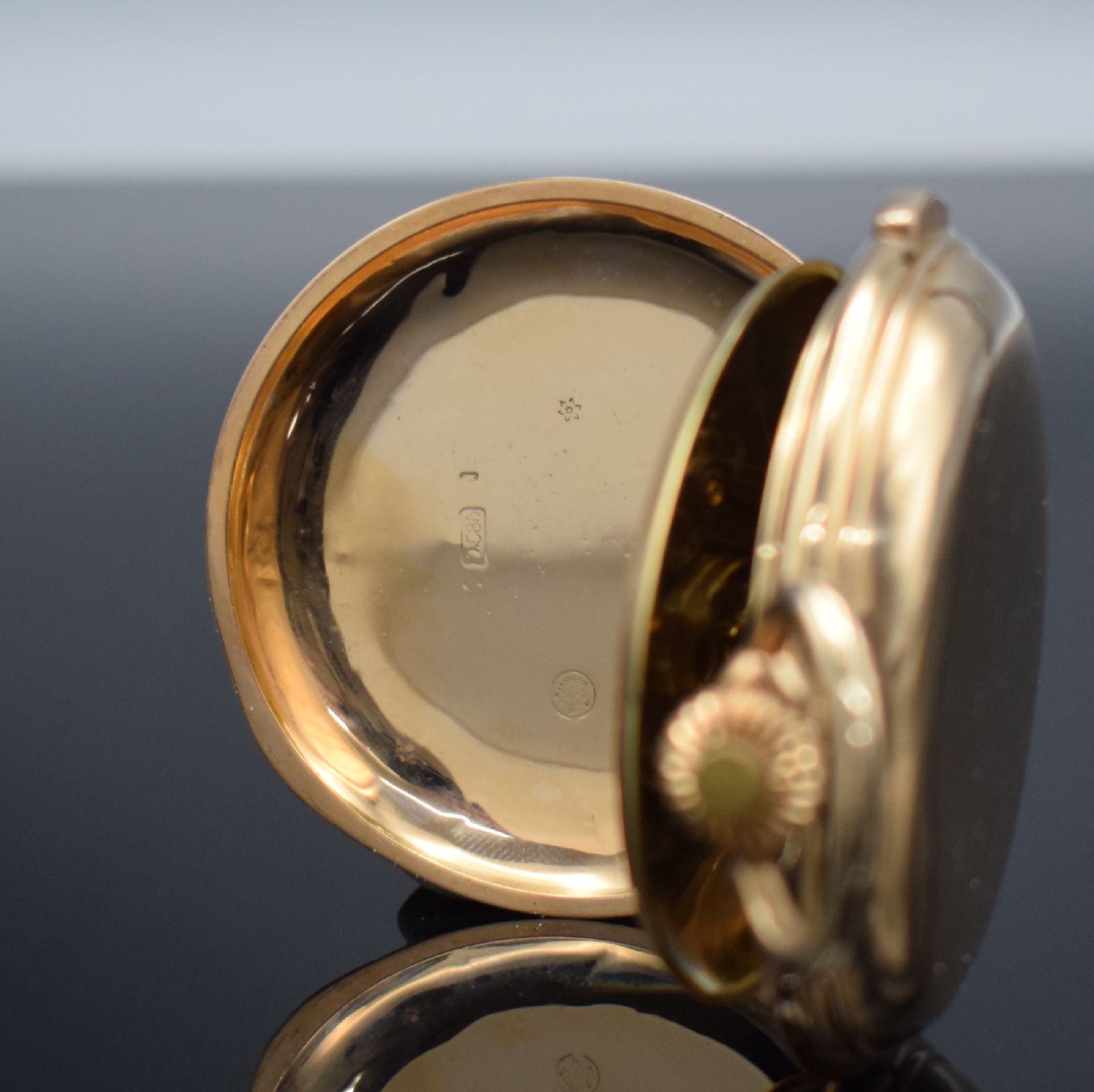 Detail d: Große Herrensavonette mit 1/4-Std.-Repetition & Schaltradchronograph in RG 585/000, Schweiz um 1900, glattes 3-Deckel Goldgeh. dell., Cuvette m. ...