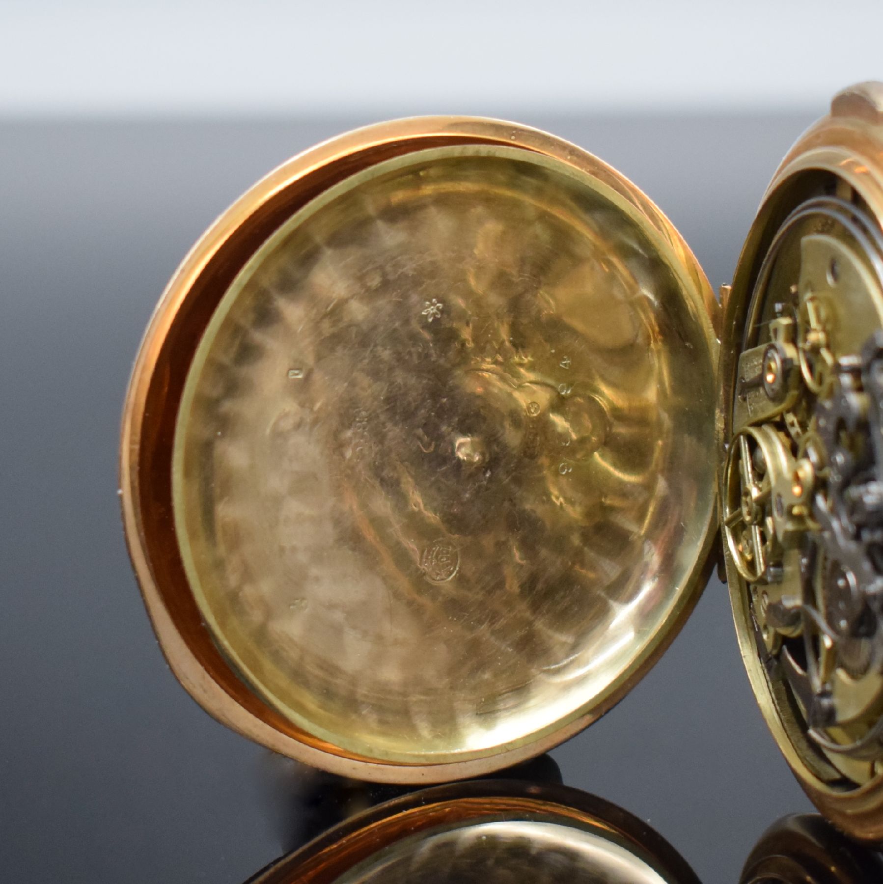 Detail f: Große Herrensavonette mit 1/4-Std.-Repetition & Schaltradchronograph in RG 585/000, Schweiz um 1900, glattes 3-Deckel Goldgeh. dell., Cuvette m. ...