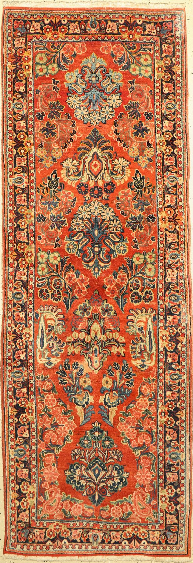 Sarogh alt, Persien, um 1940, Wolle auf Baumwolle, ca. 230 x 82 cm, EHZ: 2-3