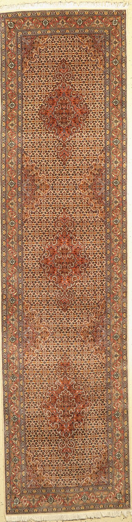 Täbriz fein(50 Raj), Persien, ca. 50 Jahre,Korkwolle mit Seide, ca. 313 x 80 cm, ca. 500.000 Kn/qm, EHZ: 2