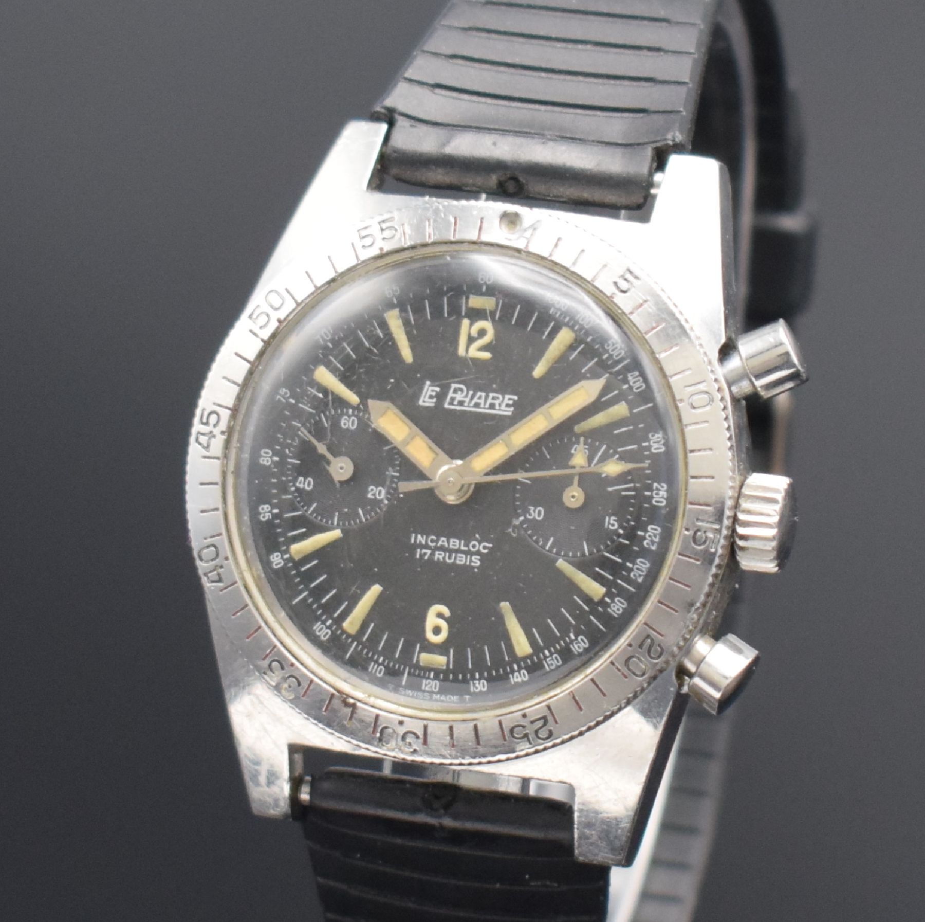 Detail a: LE PHARE seltene Herrenarmbanduhr mit Chronograph Kaliber Valjoux 92, Schweiz um 1965, Handaufzug, Stahlgeh. m. geschr. Boden, beids. drehb. ...