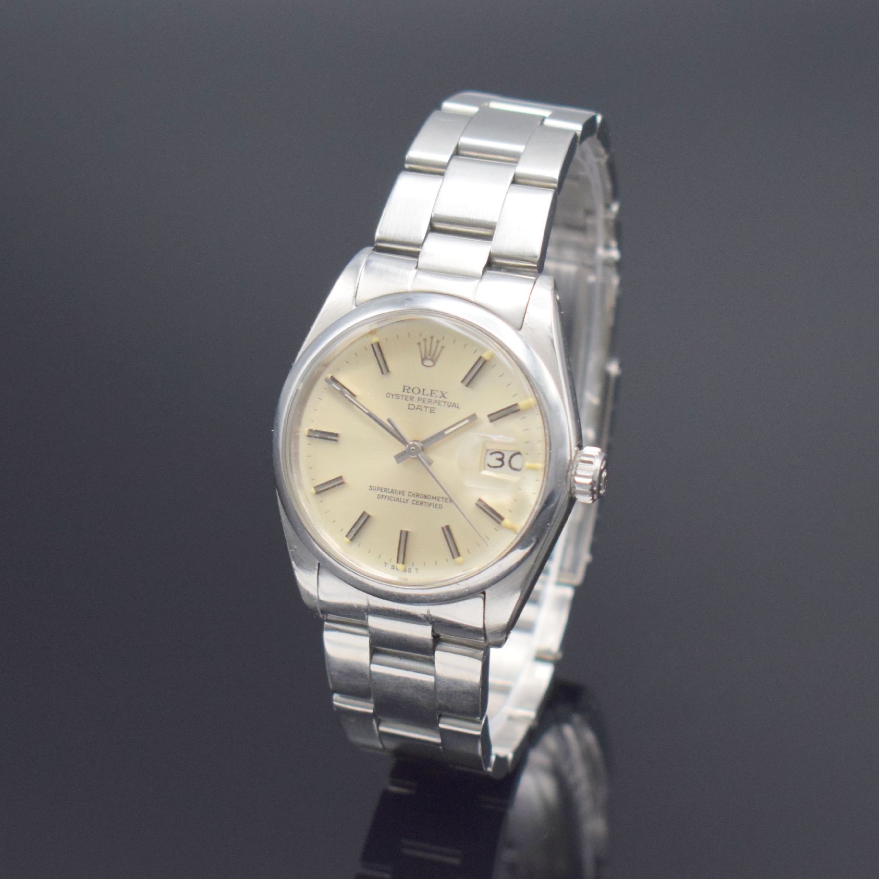 Detail b: ROLEX Oyster Perpetual Date Referenz 1500 Herrenarmbanduhr, Schweiz um 1965, Automatik, Chronometer der Superlative in Edelstahl an Oysterband m. ...