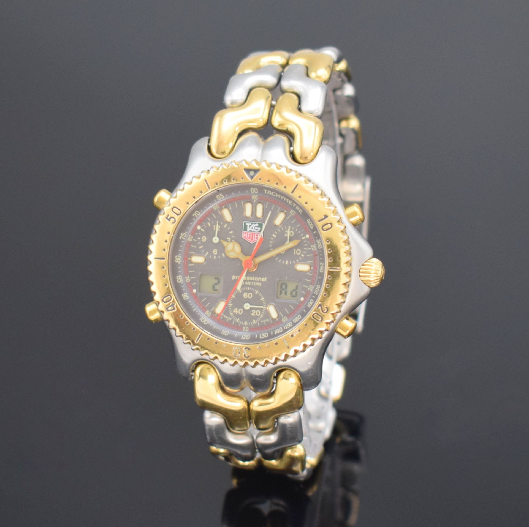 Detail f: TAG HEUER 2 Armbandchronographen Serie Professional Referenz CG1122-0 und CG1123-0, Schweiz um 2000, quarz, Edelstahlgeh. inkl. Gliederbänder m. ...