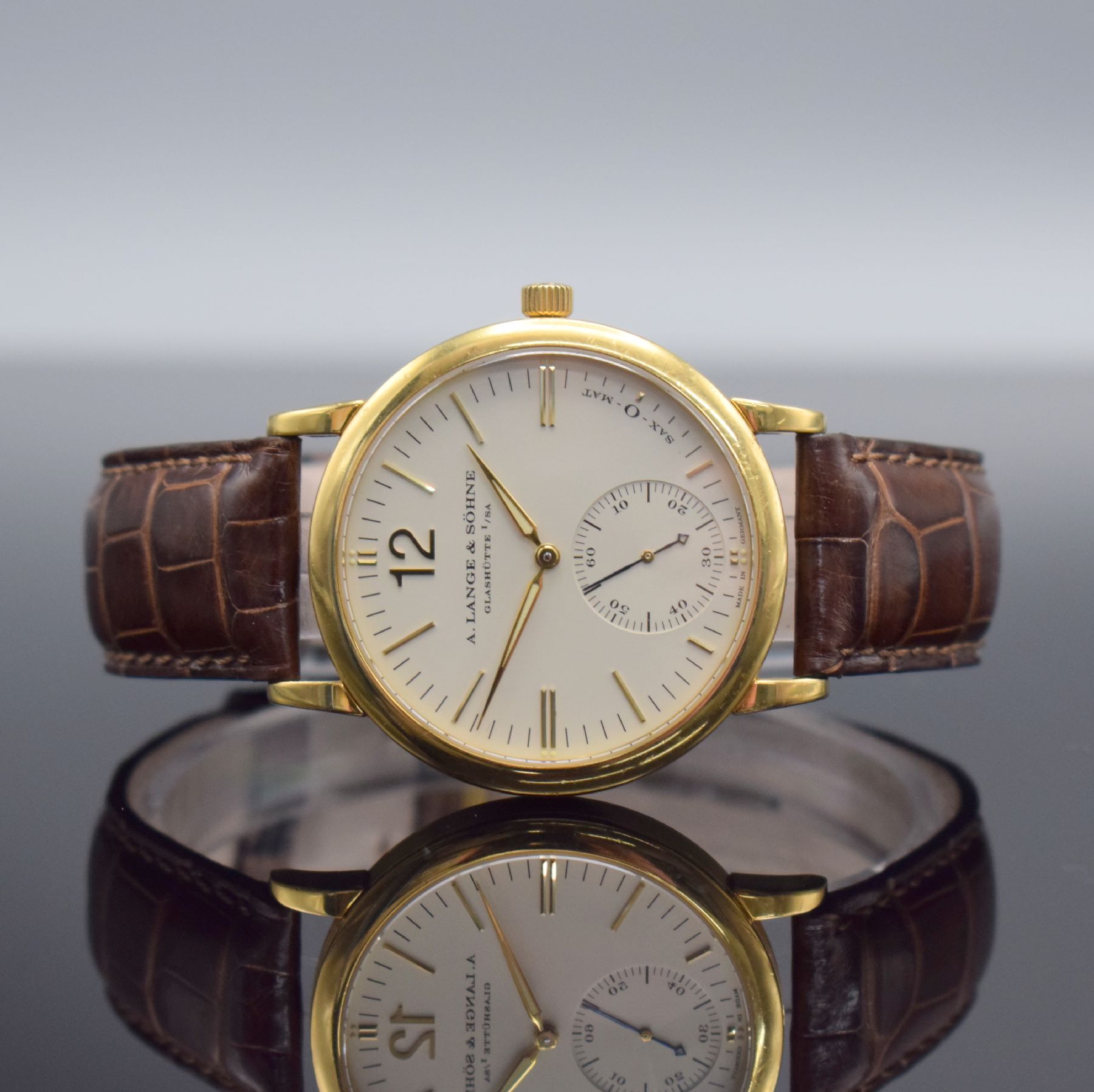 A. LANGE & SÖHNE feine Herrenarmbanduhr Sax-O-Mat Referenz 301.021, Deutschland um 2000, Automatik, massives 3-teil. Gehäuse, Boden 6-fach ...