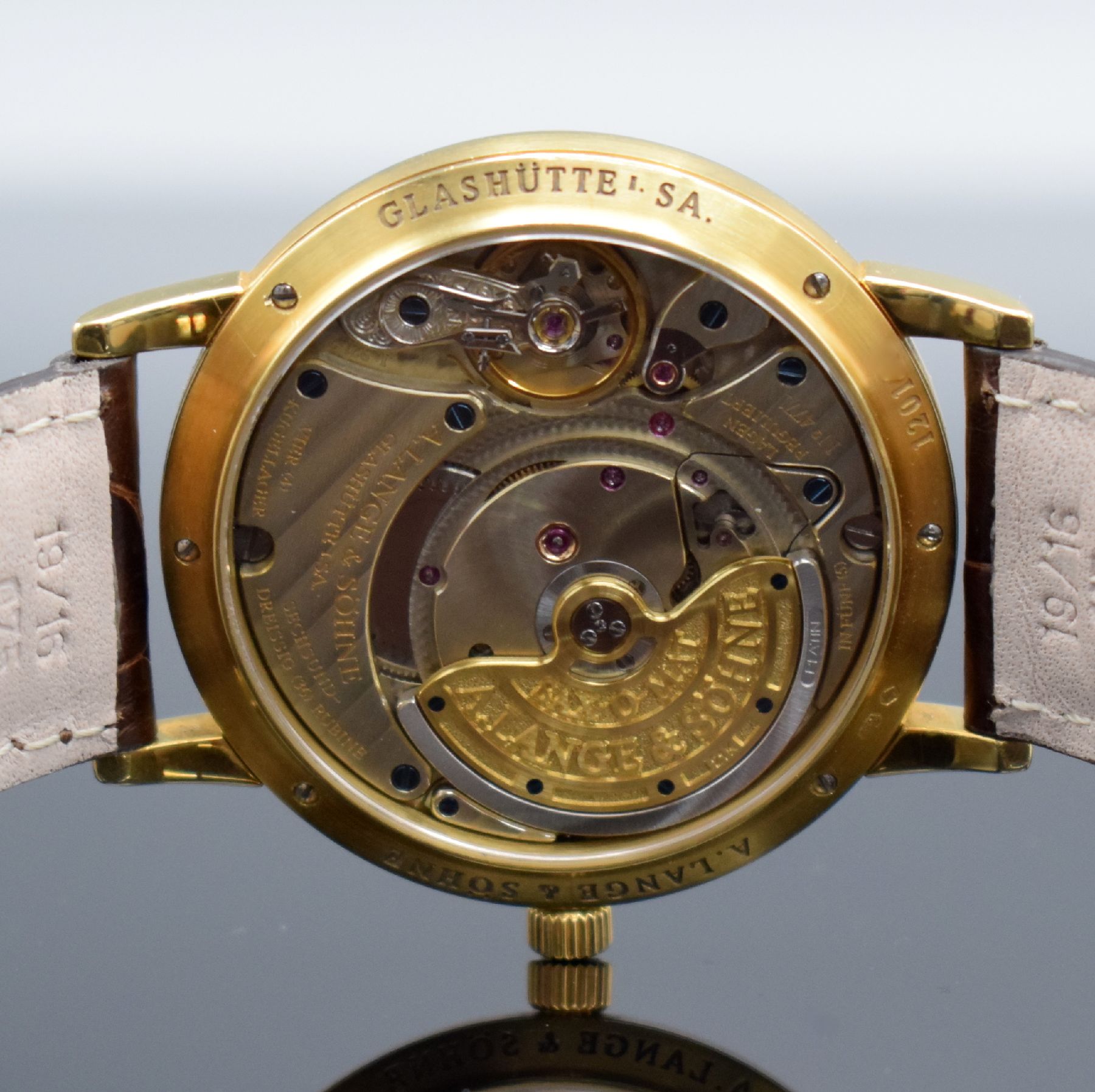 Detail h: A. LANGE & SÖHNE feine Herrenarmbanduhr Sax-O-Mat Referenz 301.021, Deutschland um 2000, Automatik, massives 3-teil. Gehäuse, Boden 6-fach ...