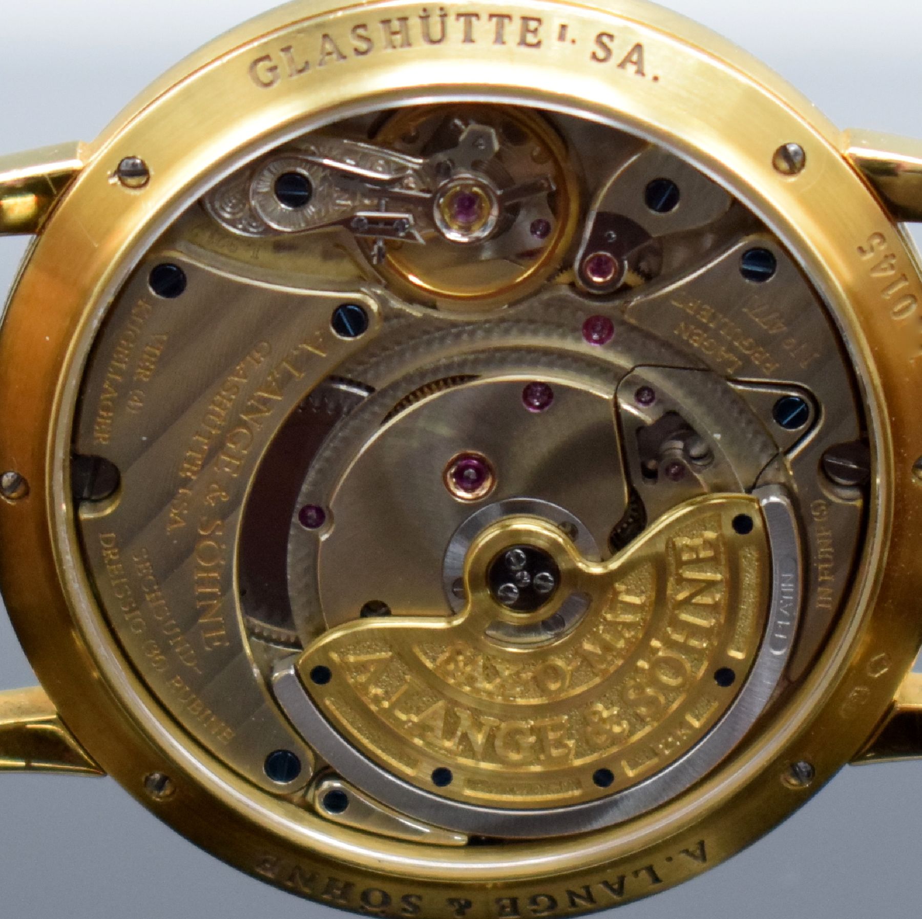 Detail i: A. LANGE & SÖHNE feine Herrenarmbanduhr Sax-O-Mat Referenz 301.021, Deutschland um 2000, Automatik, massives 3-teil. Gehäuse, Boden 6-fach ...