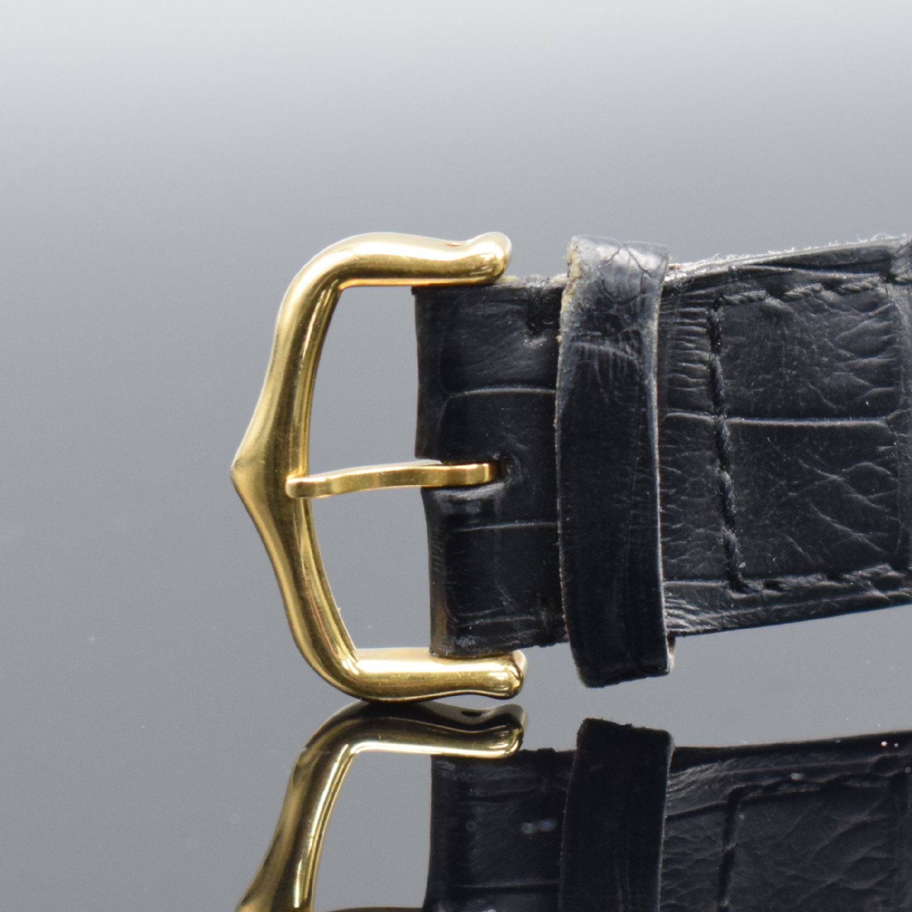 Detail g: CARTIER Damenarmbanduhr Tank Francaise in GG 750/000, Schweiz um 2005, quarz, Ref. 1821, Boden 4-fach verschr., neutr. Lederband m. orig. Dornschl. ...