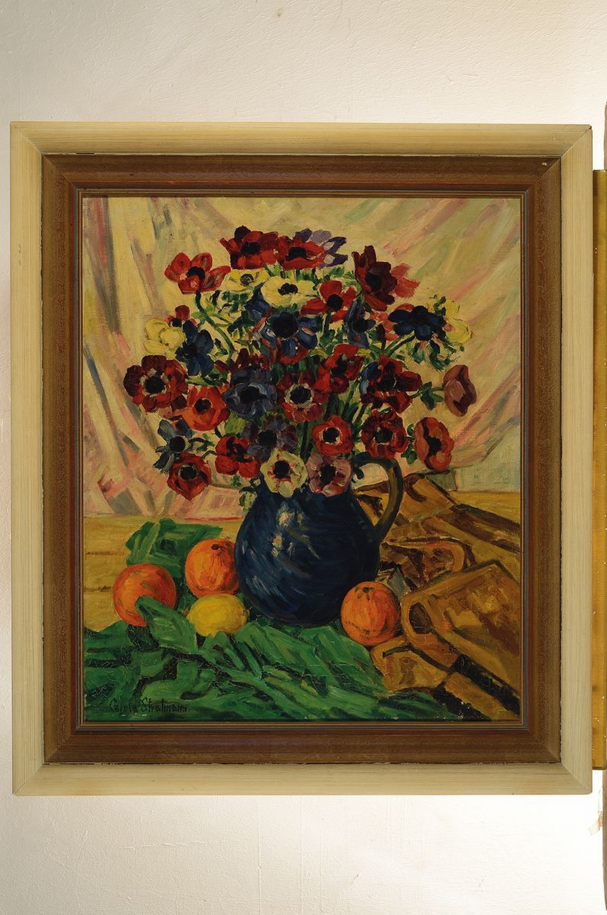 Detail k: Carola Stratmann, 1881 Hamburg-1950 München, Stillleben mit Blumen und Obst, Öl/Lwd, linksunten signiert, ca. 70x58cm, R. ca. 86x74cm