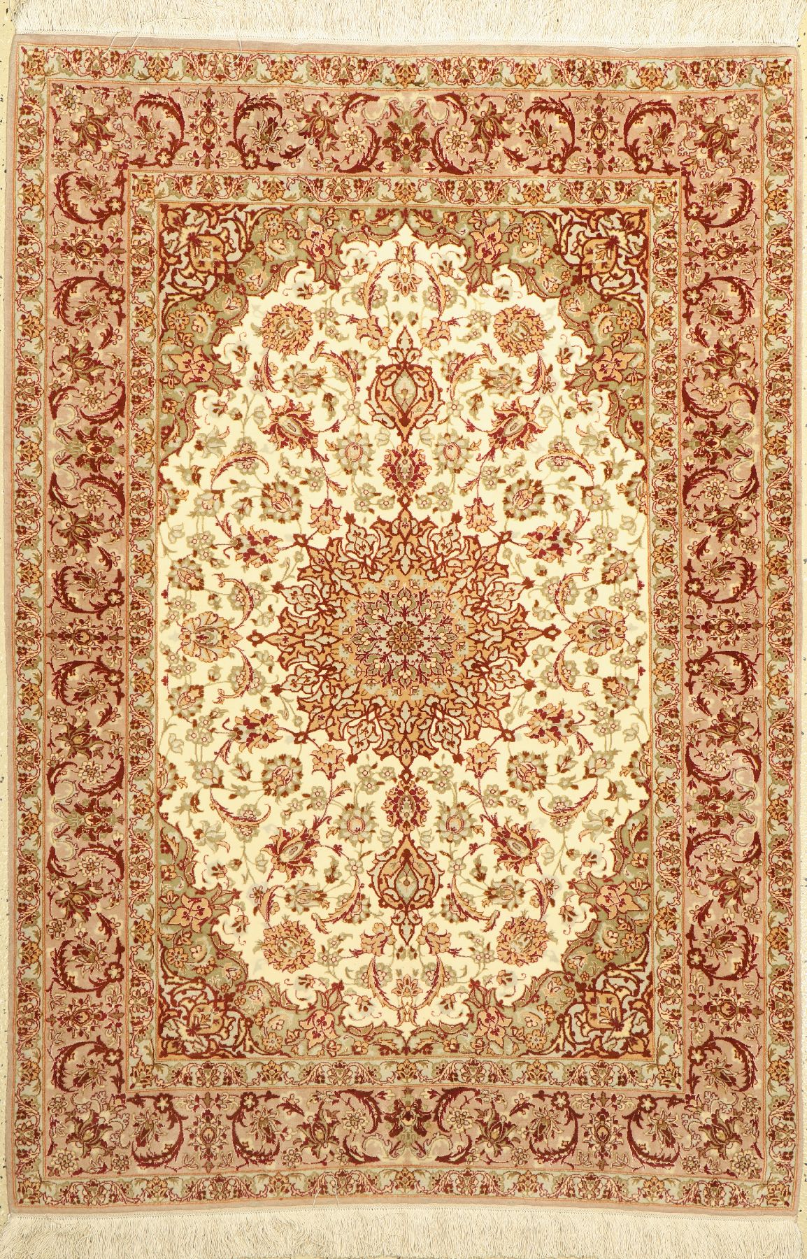 Esfahan fein, Persien, ca. 50 Jahre, Korkwolle mit und auf Seide, ca. 158 x 108 cm,EHZ: 2