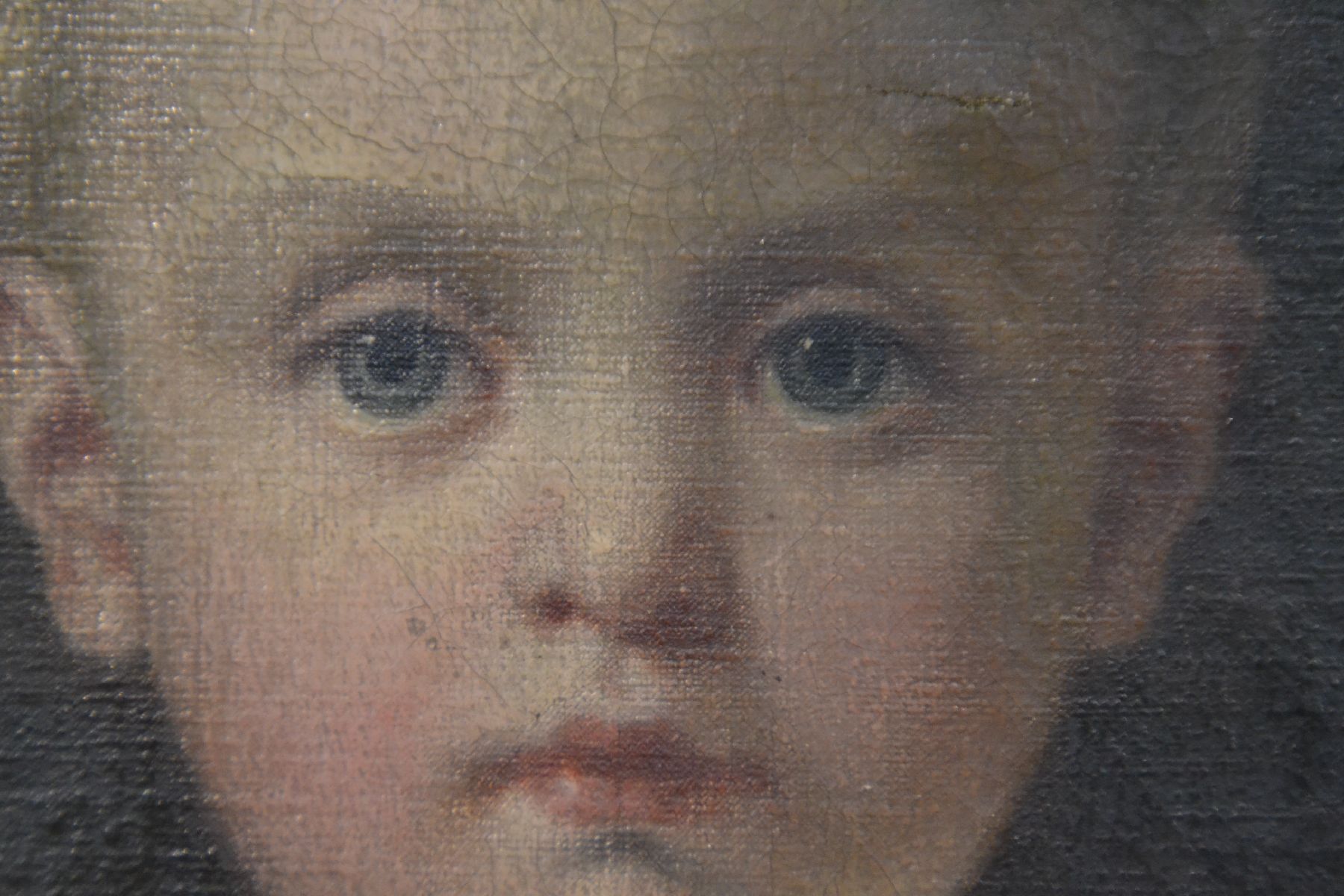 Detail e: Unbekannter Künstler, deutsch, um 1870, Ganzporträt eines Kindes, Öl/Lwd, feine lasierende Malerei mit gekonntem Inkarnat und Stofflichkeit, ...