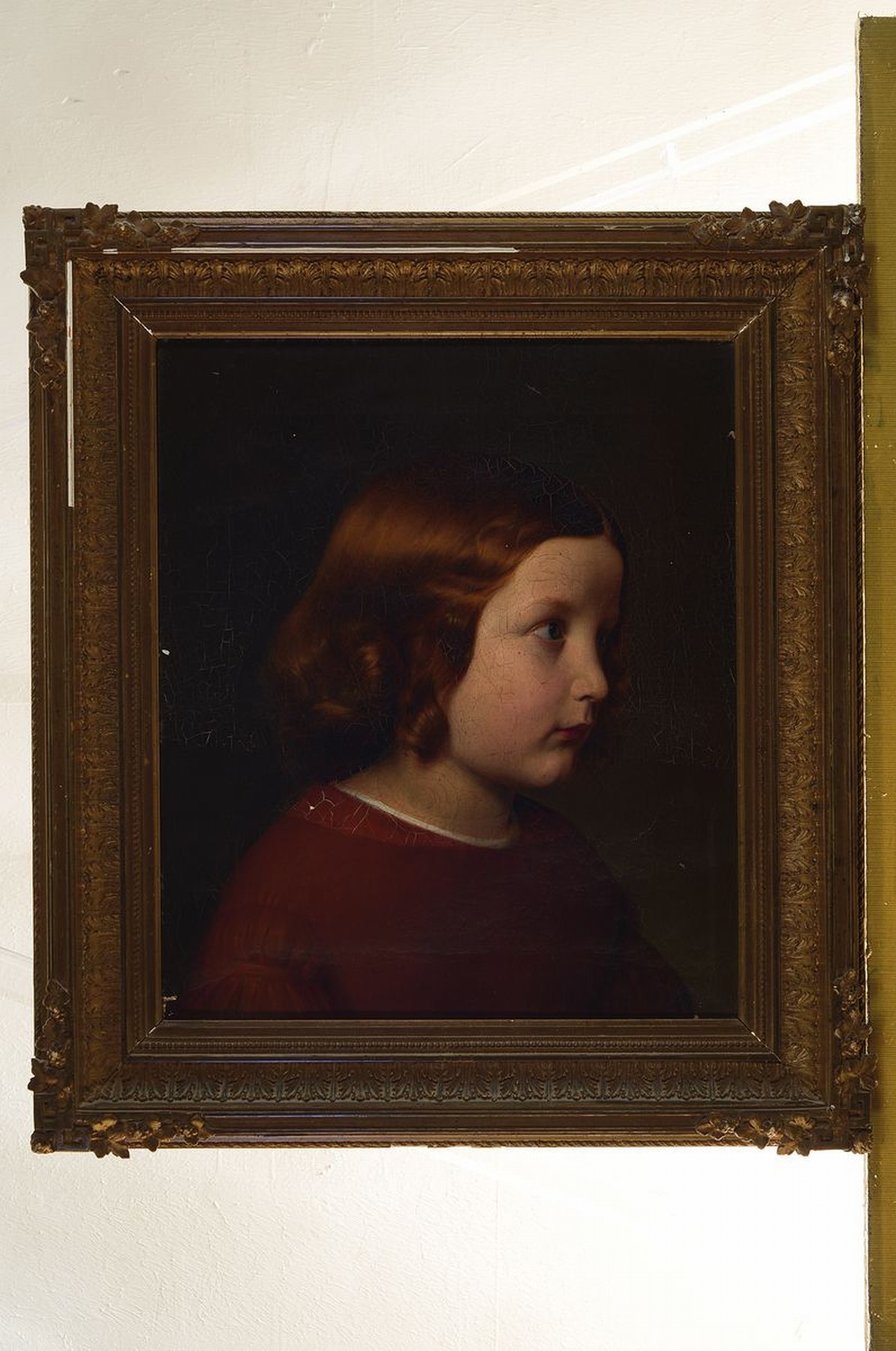 Detail k: Unbekannter Künstler, Münchener Schule, um 1900, Porträt eines Mädchens mit rotblonden Locken, Öl/Lwd, kleinere Farbfehlstellen, ca. 41x35cm, R. ...