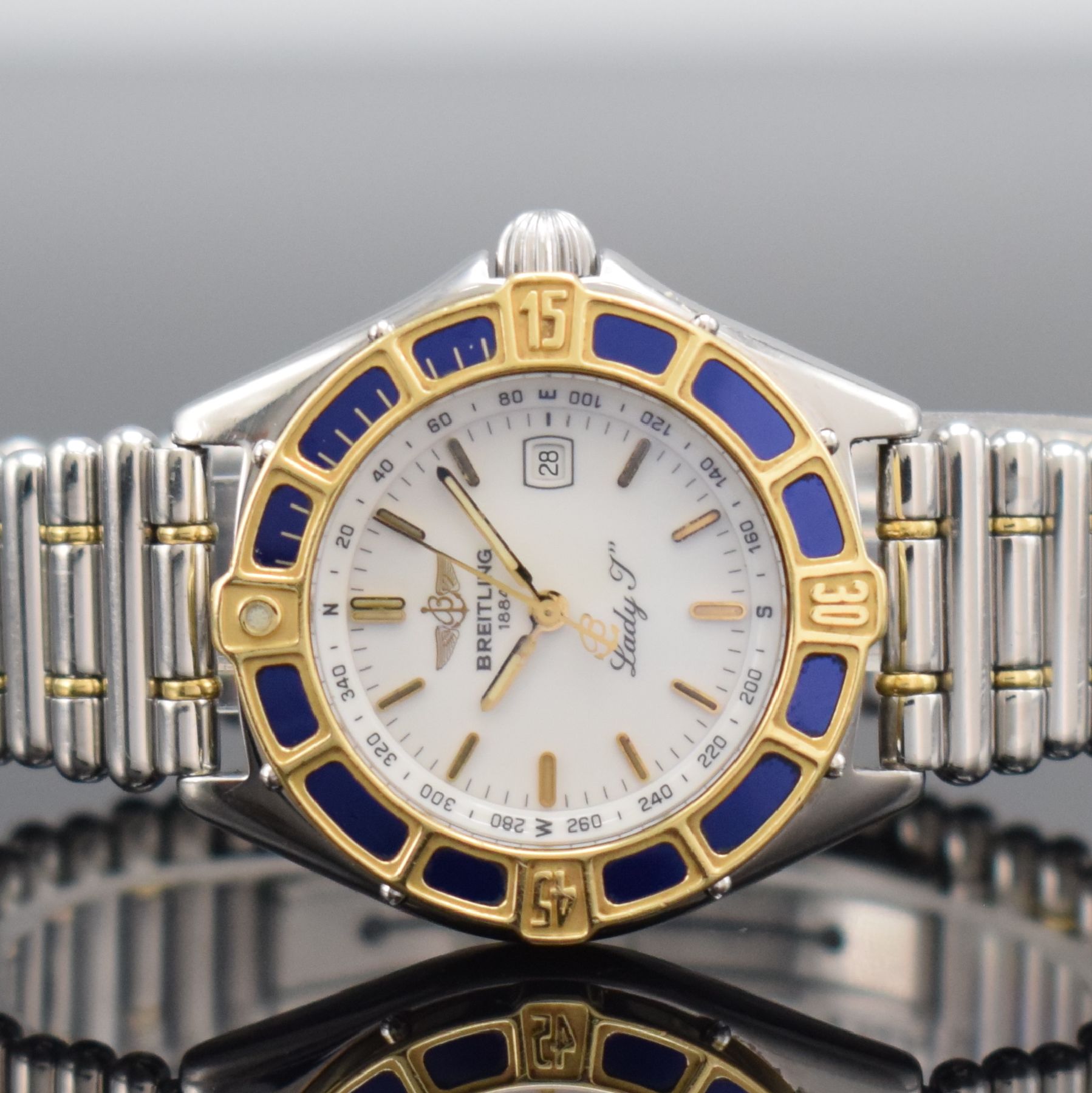 Detail a: BREITLING Lady J Damenarmbanduhr Referenz D52065, Schweiz um 1995, quarz, verschr. Edelstahlgeh. inkl. orig. Gliederband m. Faltschl., GG-Lünette ...