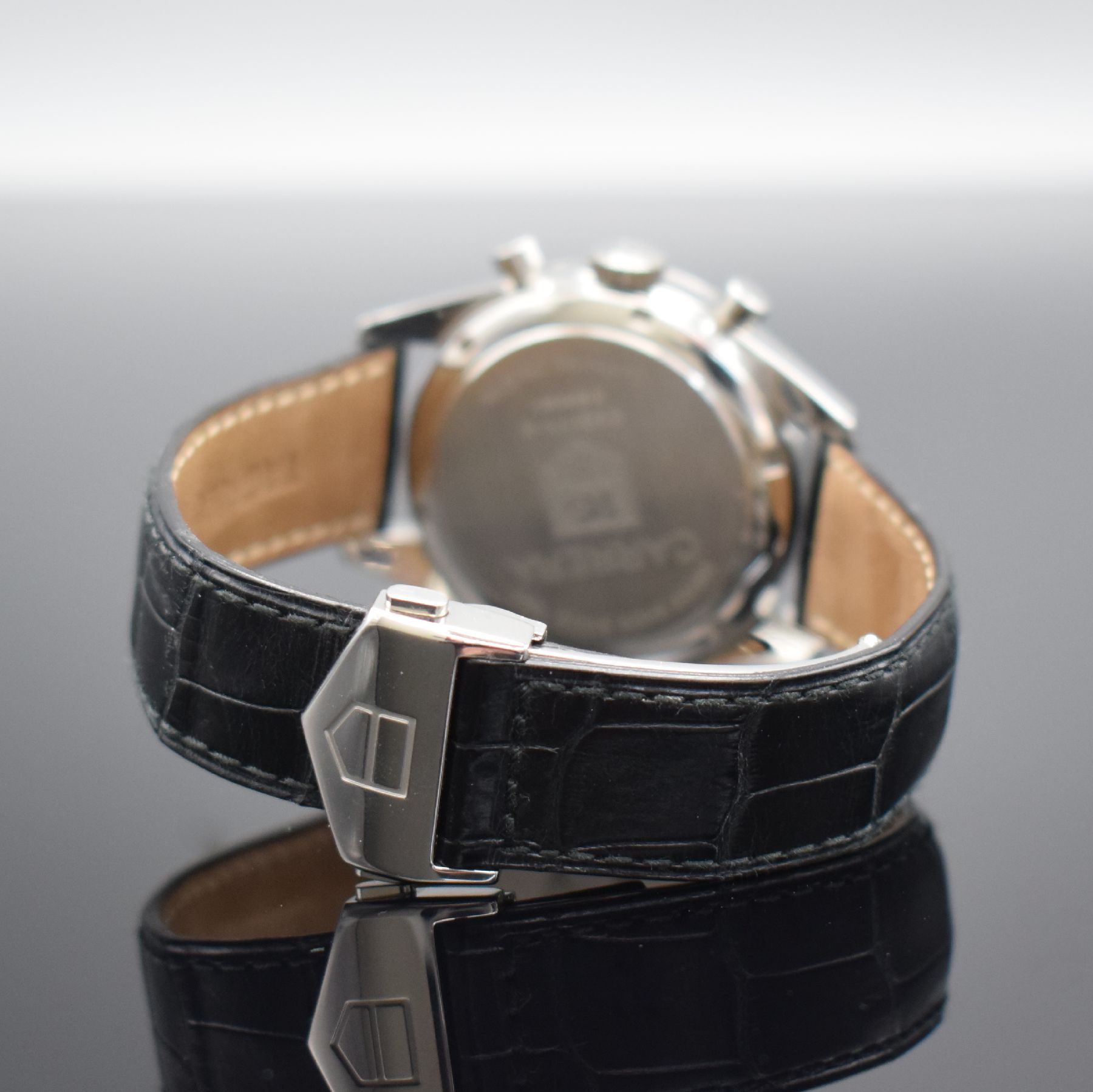 Detail b: TAG HEUER Armbandchronograph Carrera Referenz CV2111-0, Automatik, Edelstahlgeh. inkl. orig. Lederband m. orig. Faltschl., Boden verschr., schwarzes ...