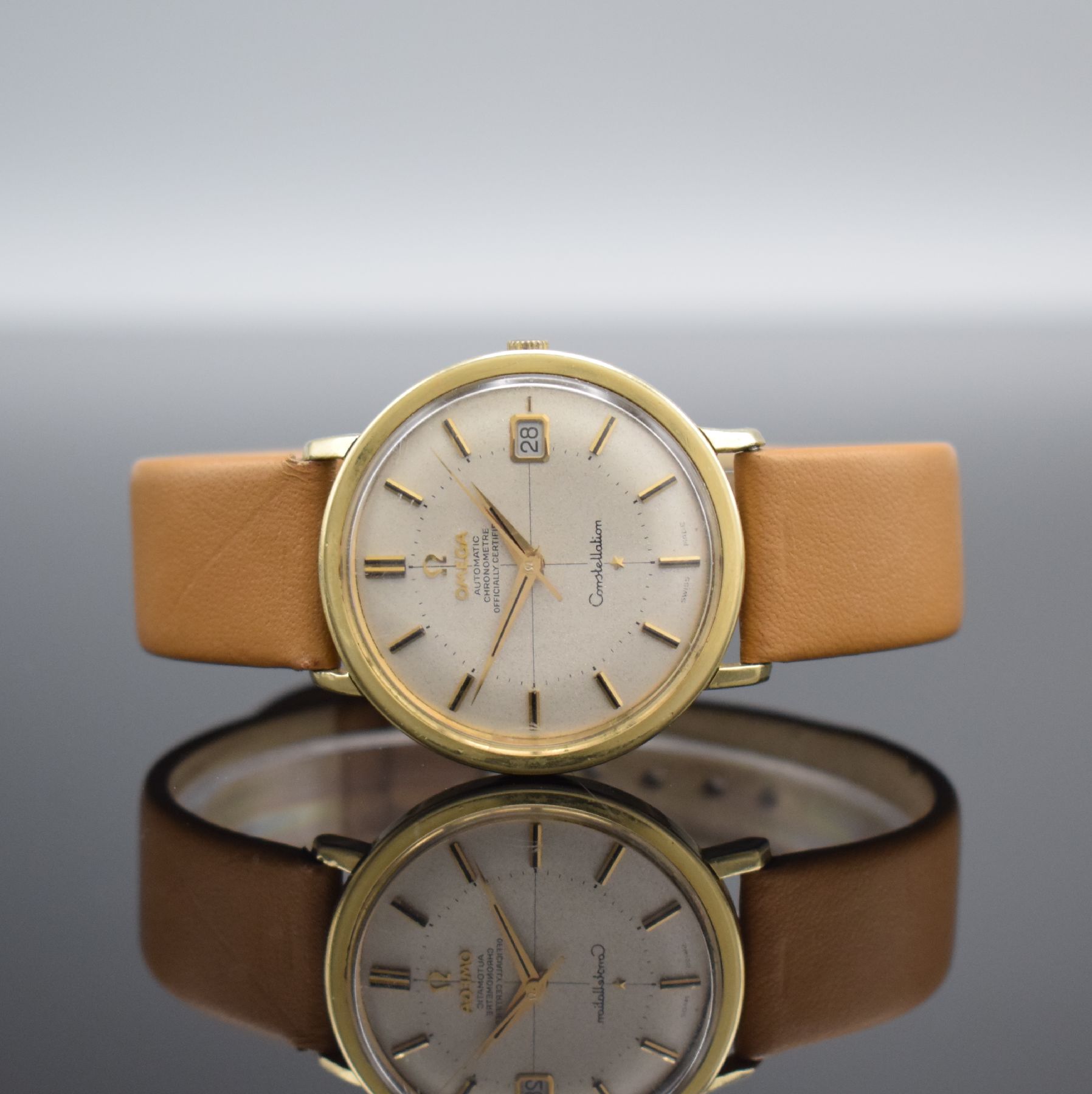 OMEGA Herrenarmbanduhr Constellation Chronometer Referenz CD 168.004, Automatik, Schweiz um 1967, Edelstahlgeh. m. Goldhaube, Boden m. Darst. ...