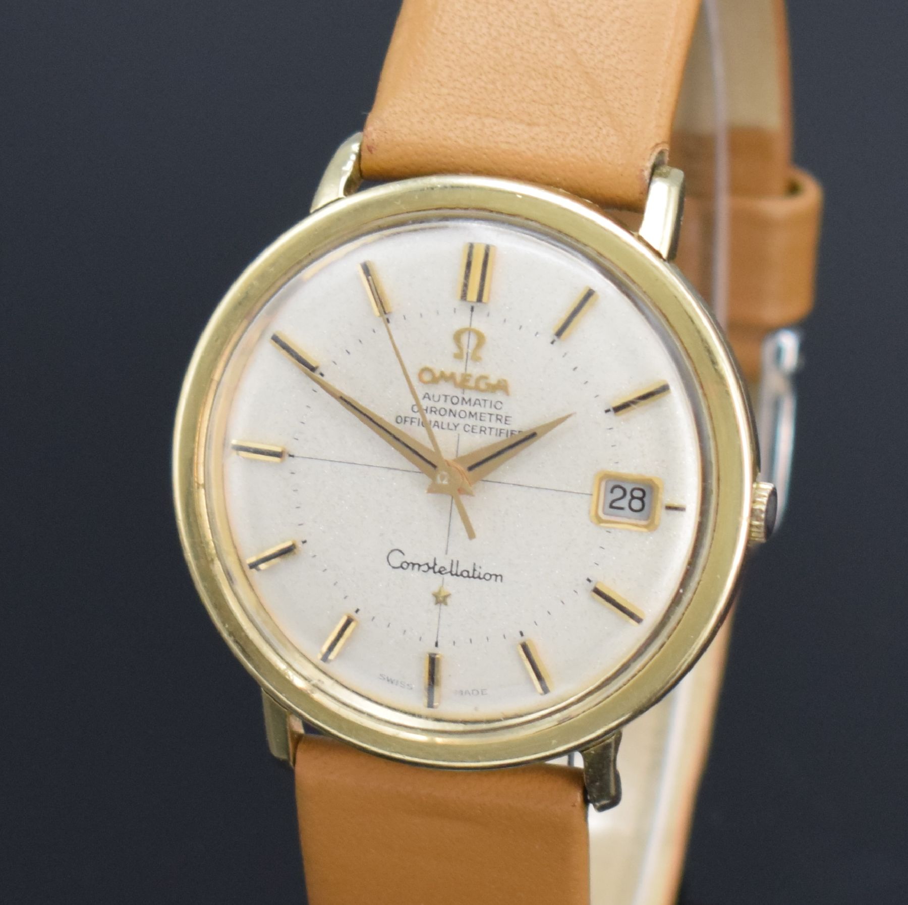 Detail c: OMEGA Herrenarmbanduhr Constellation Chronometer Referenz CD 168.004, Automatik, Schweiz um 1967, Edelstahlgeh. m. Goldhaube, Boden m. Darst. ...