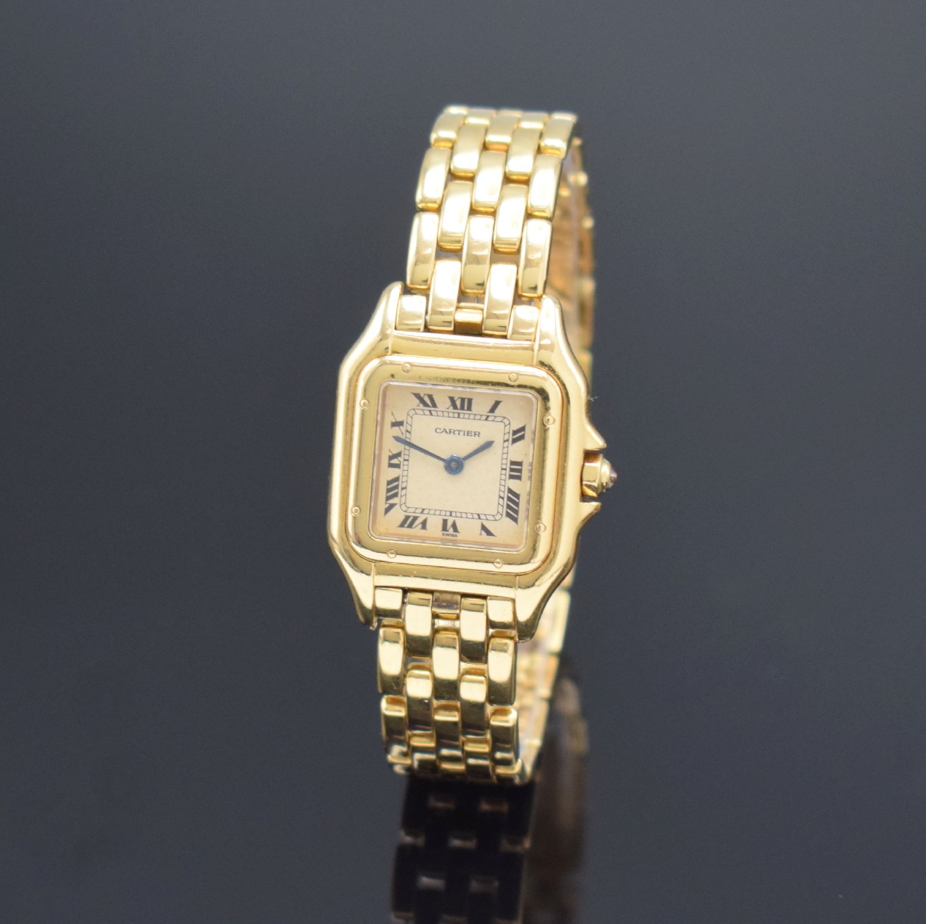 Detail b: CARTIER Damenarmbanduhr Panthére in GG 750/000, Schweiz um 1985, massiv. Goldgeh. inkl. Gliederband mit dopp. Faltschl., Boden 8-fach verschr., ...