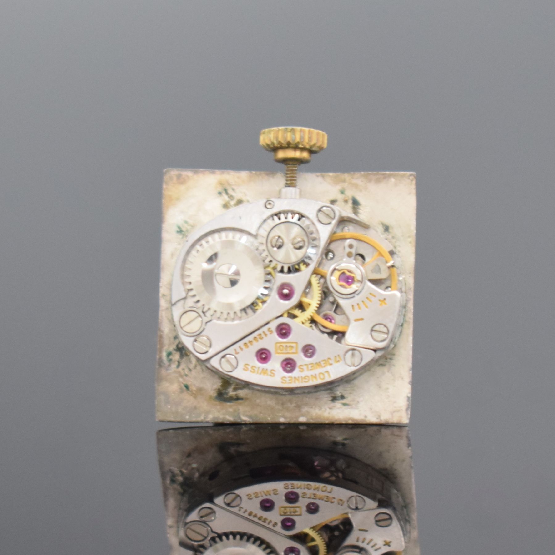 Detail g: LONGINES Damenarmbanduhr in GG 750/000, Schweiz um 1974, Handaufzug, 2-teil. Geh., Boden aufgedr., integr. GG 750/000 Milanaiseband, silb. Zifferbl. ...