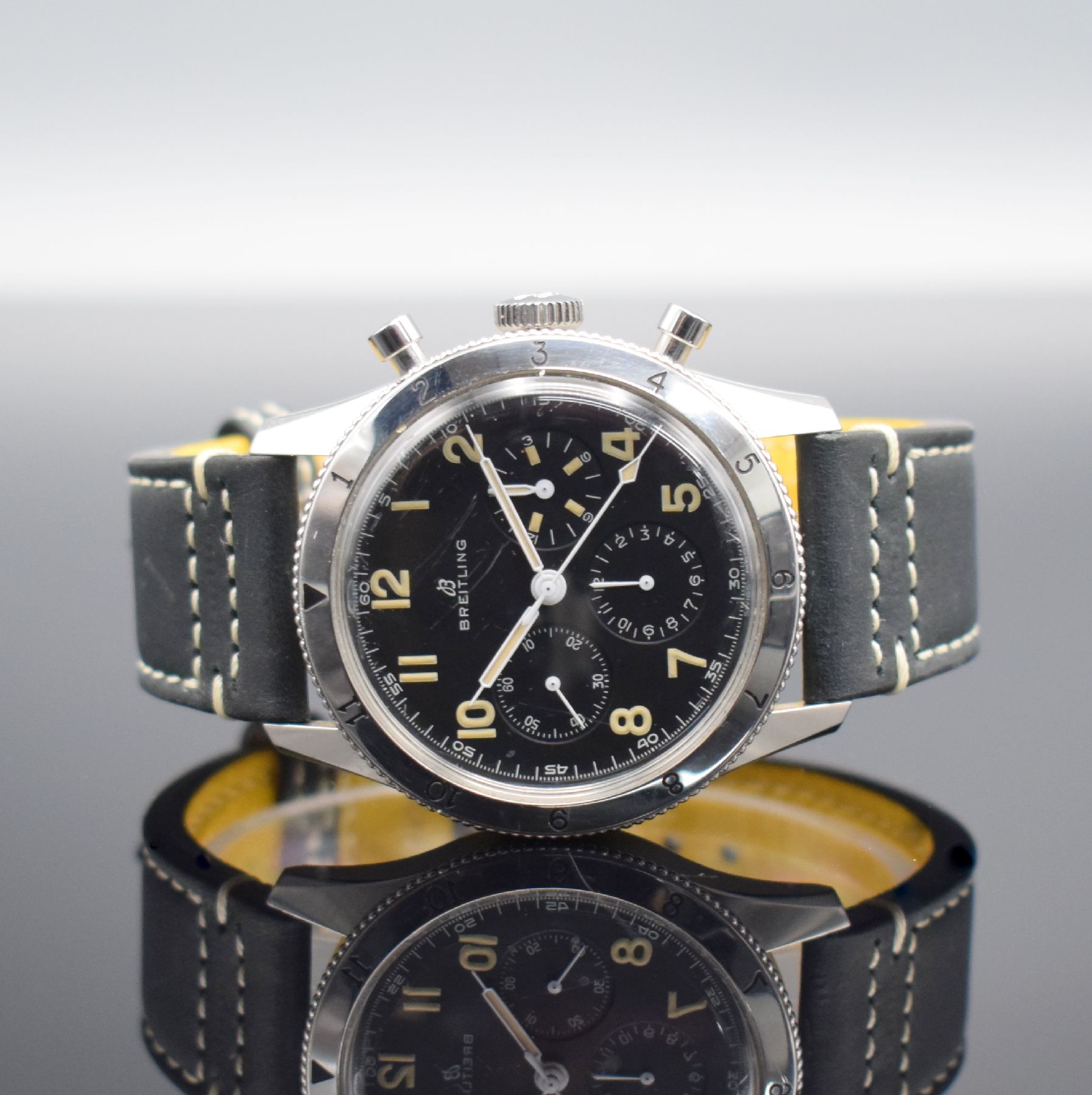 BREITLING AVI Schaltradchronograph Referenz 765 1953 Re-Edition, Handaufzug, Schweiz um 2021, auf 1953 Stück limitiertes Sondermodell, Chronometer ...