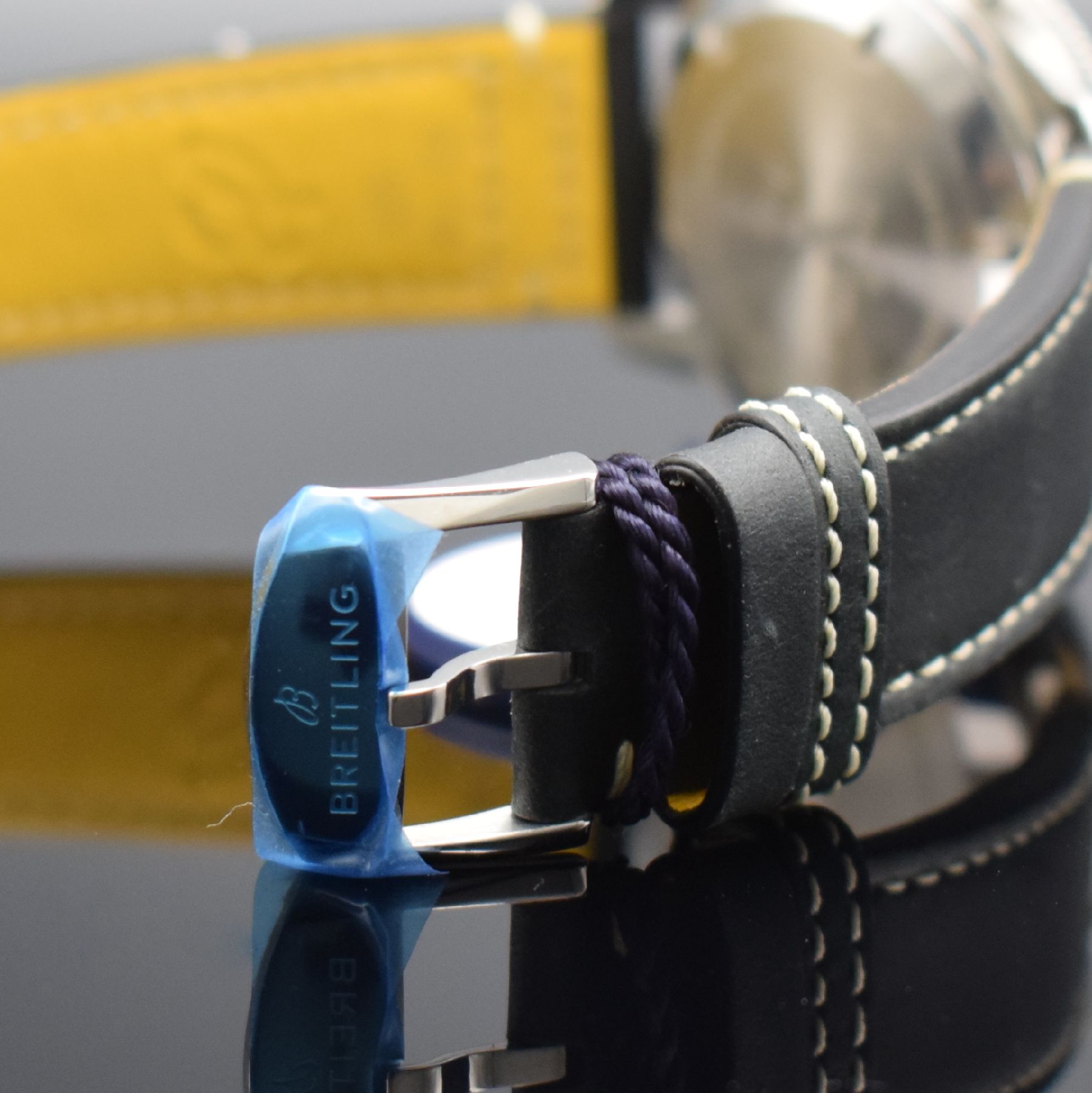 Detail d: BREITLING AVI Schaltradchronograph Referenz 765 1953 Re-Edition, Handaufzug, Schweiz um 2021, auf 1953 Stück limitiertes Sondermodell, Chronometer ...