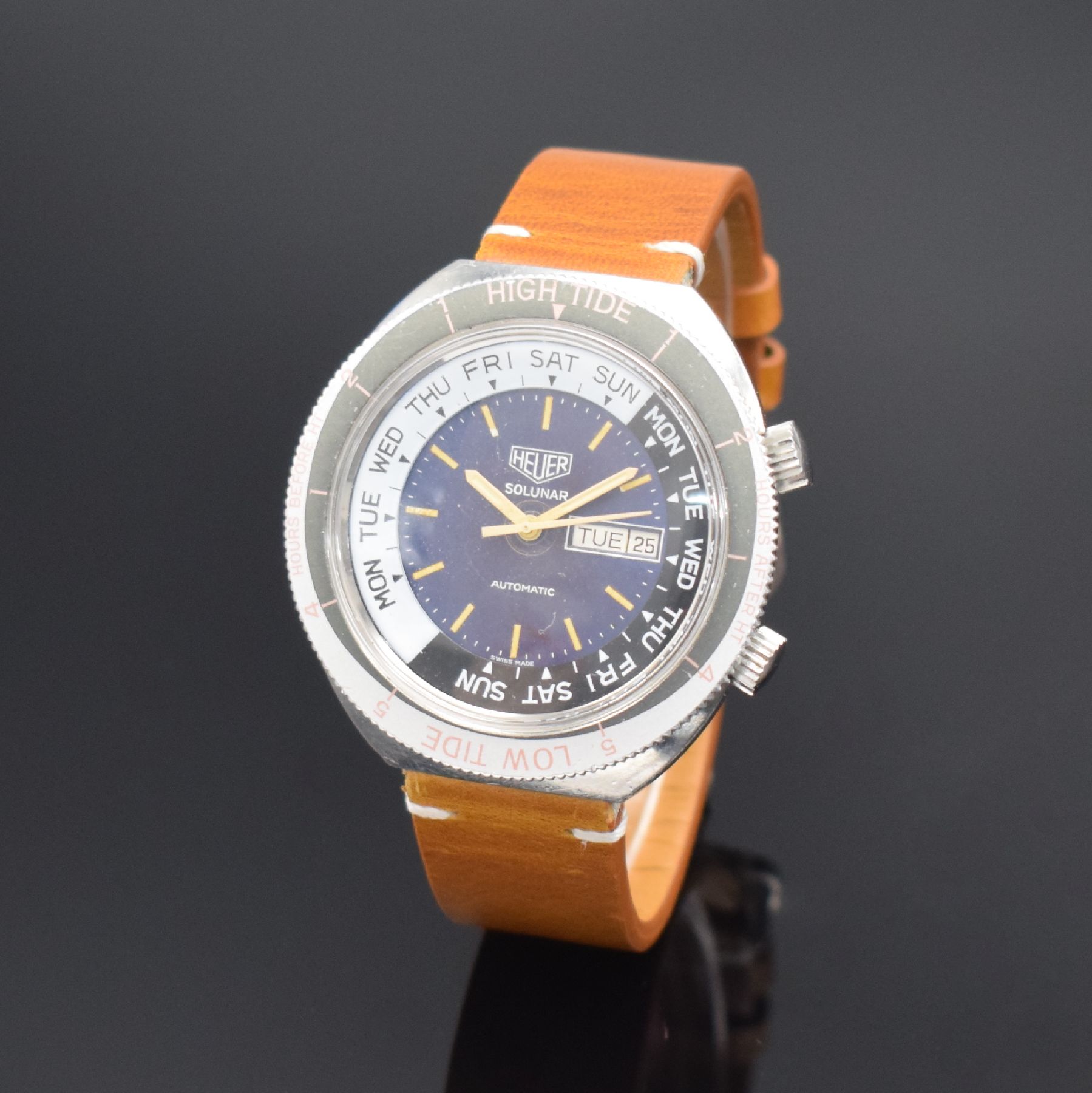HEUER seltene Herrenarmbanduhr mit Tidenanzeige Modell SOLUNAR Referenz 279.603, Schweiz um 1977, Automatik, Edelstahlgeh., Boden geschr., Lünette ...