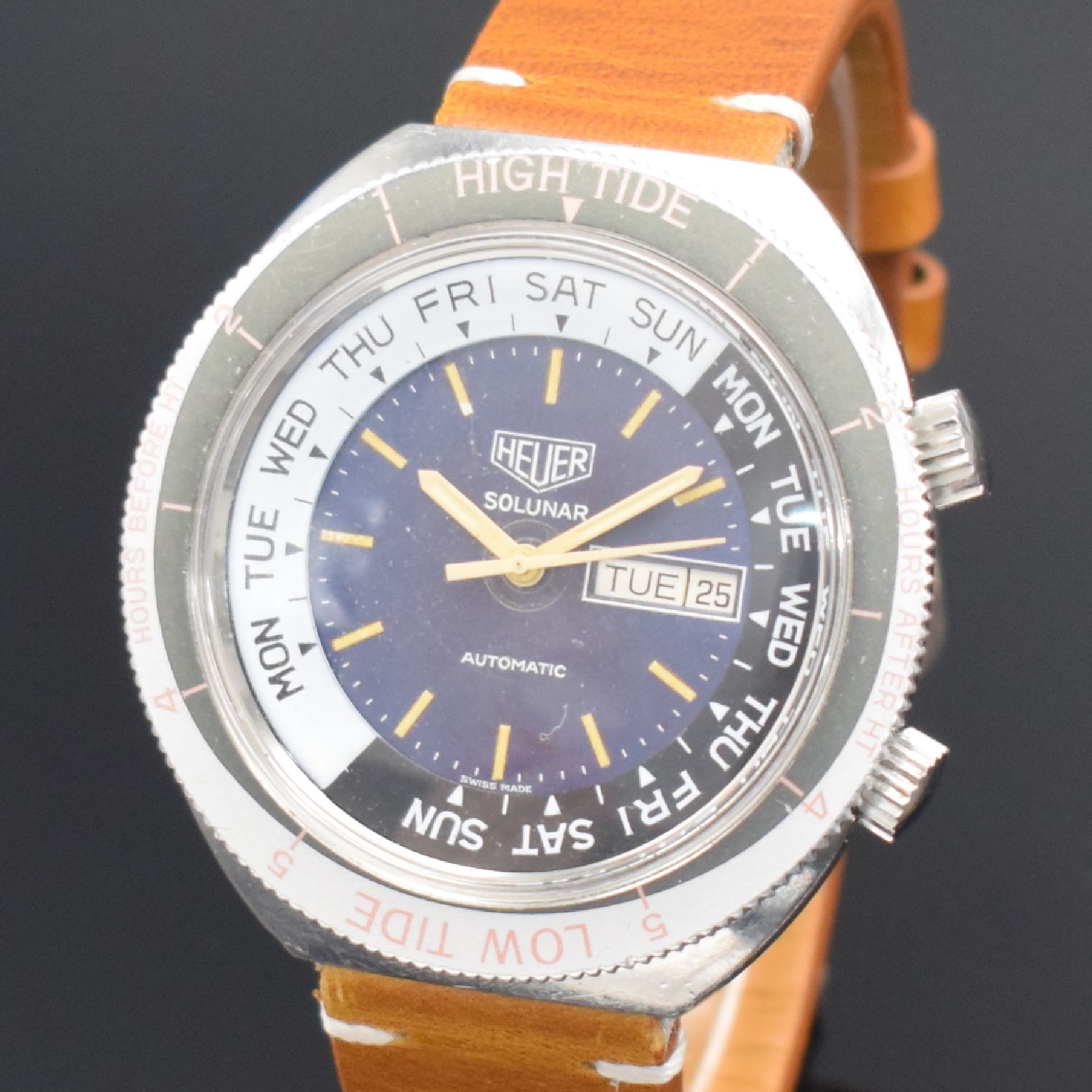 Detail a: HEUER seltene Herrenarmbanduhr mit Tidenanzeige Modell SOLUNAR Referenz 279.603, Schweiz um 1977, Automatik, Edelstahlgeh., Boden geschr., Lünette ...
