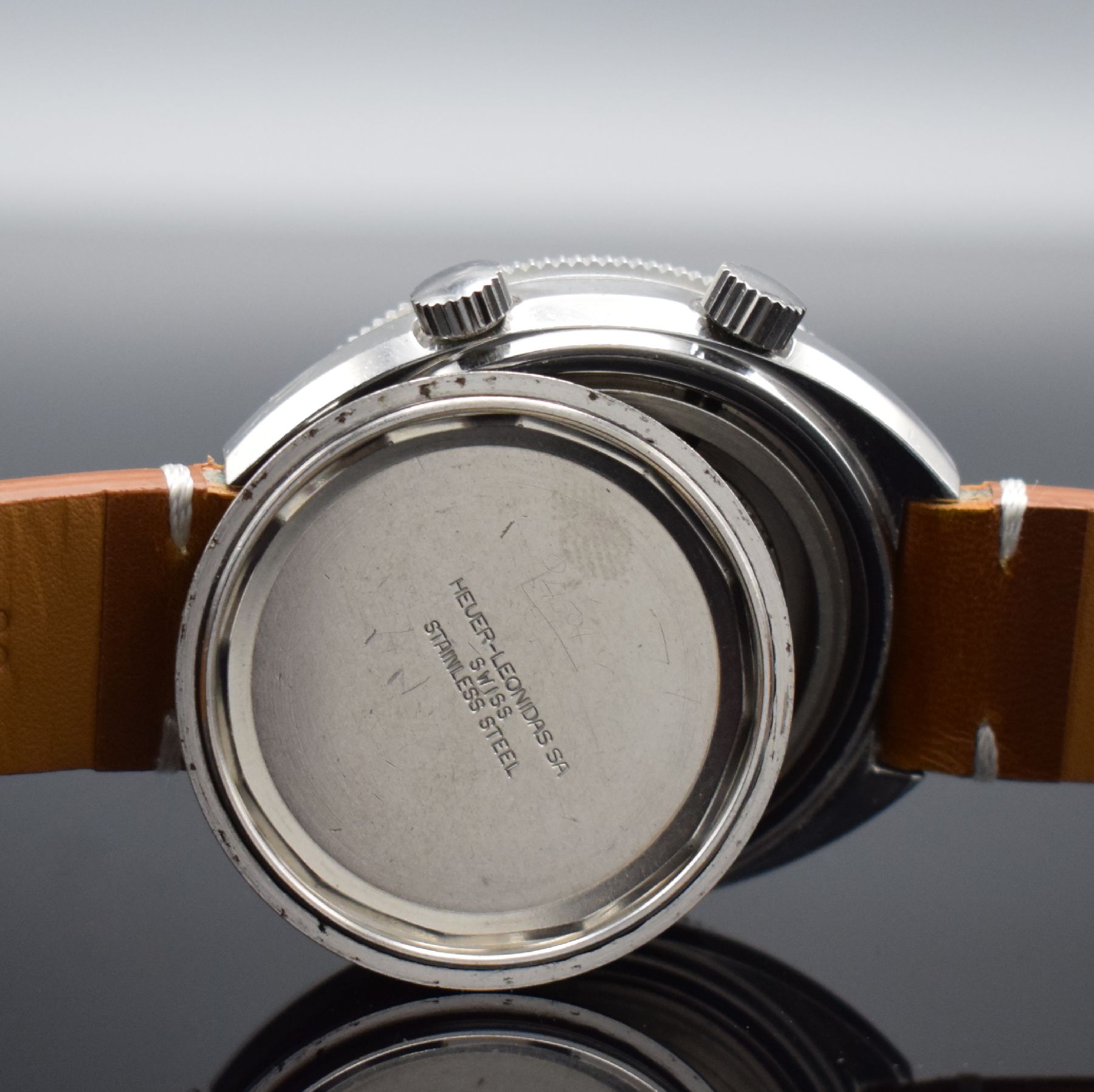 Detail e: HEUER seltene Herrenarmbanduhr mit Tidenanzeige Modell SOLUNAR Referenz 279.603, Schweiz um 1977, Automatik, Edelstahlgeh., Boden geschr., Lünette ...