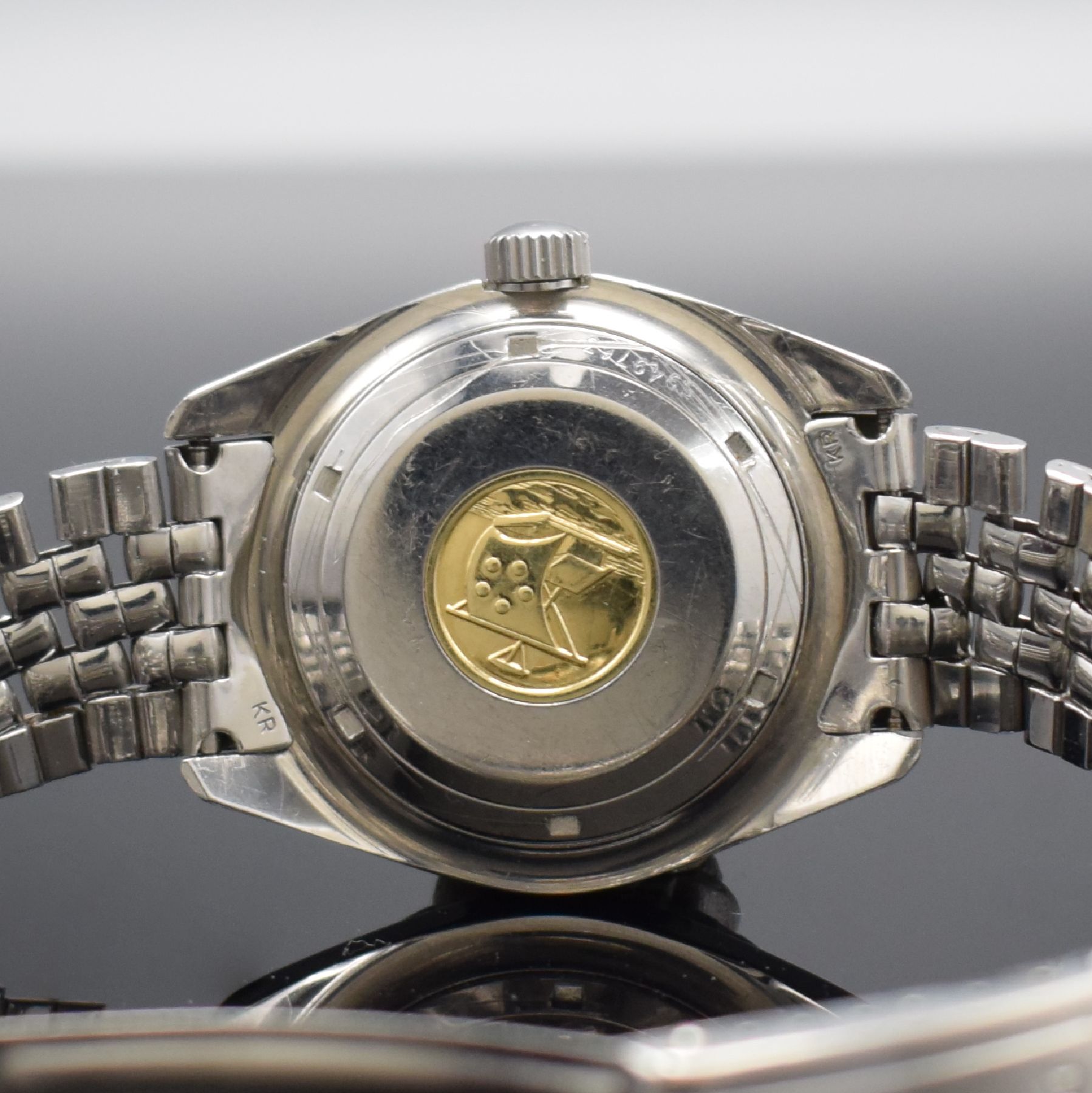 Detail c: ETERNA-MATIC Herrenarmbanduhr SUPER-KONTIKI mit Gay Freres Band in Stahl, Schweiz um 1970, Automatik, Ref. 130 FTP-3, Boden mit zentraler ...