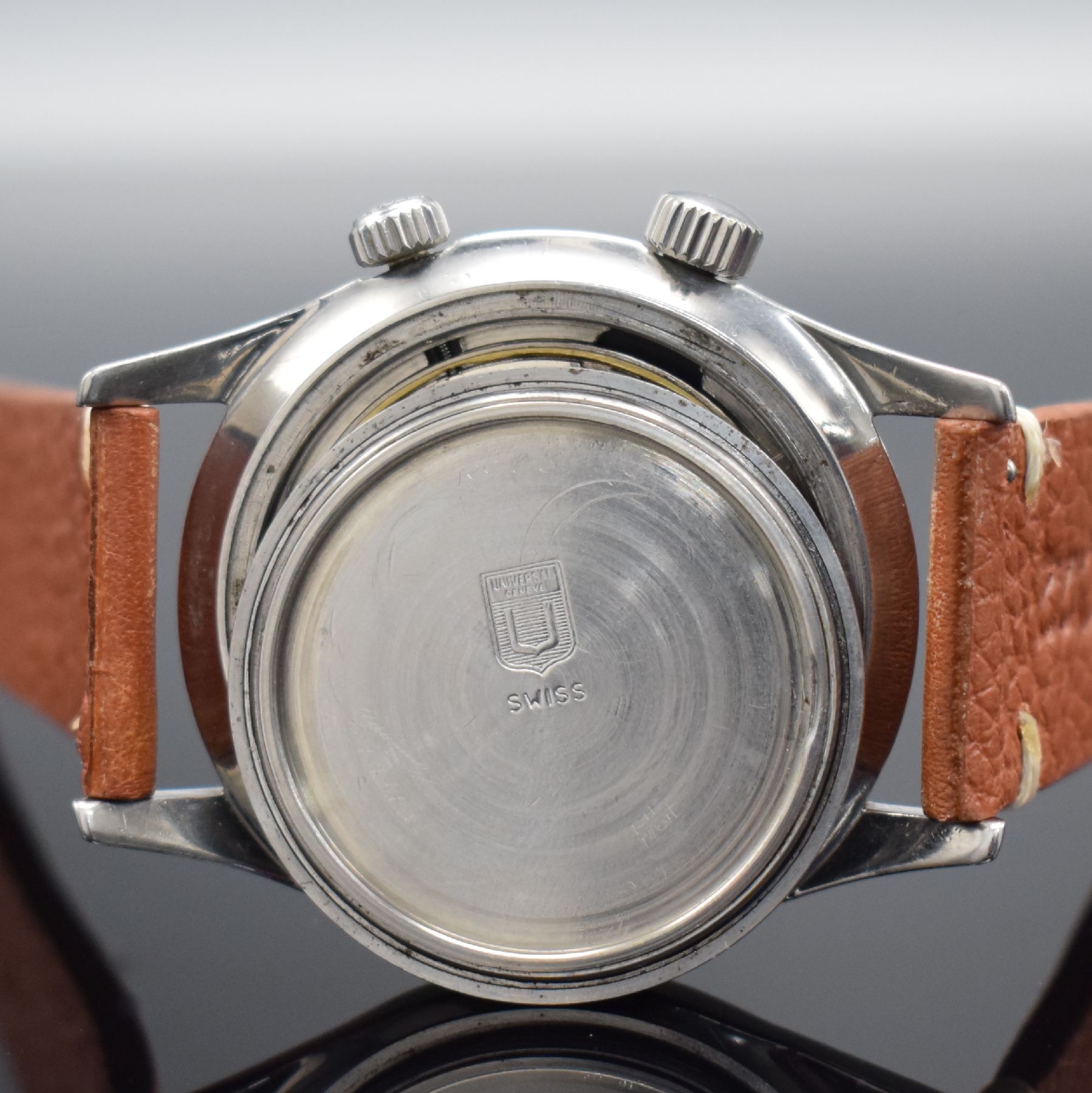 Detail e: UNIVERSAL GENEVE Polerouter Sub seltene große Herrenarmbanduhr in Stahl, Schweiz um 1960, Automatik, 2-teil. Geh., Boden geschr., schwarzes ...