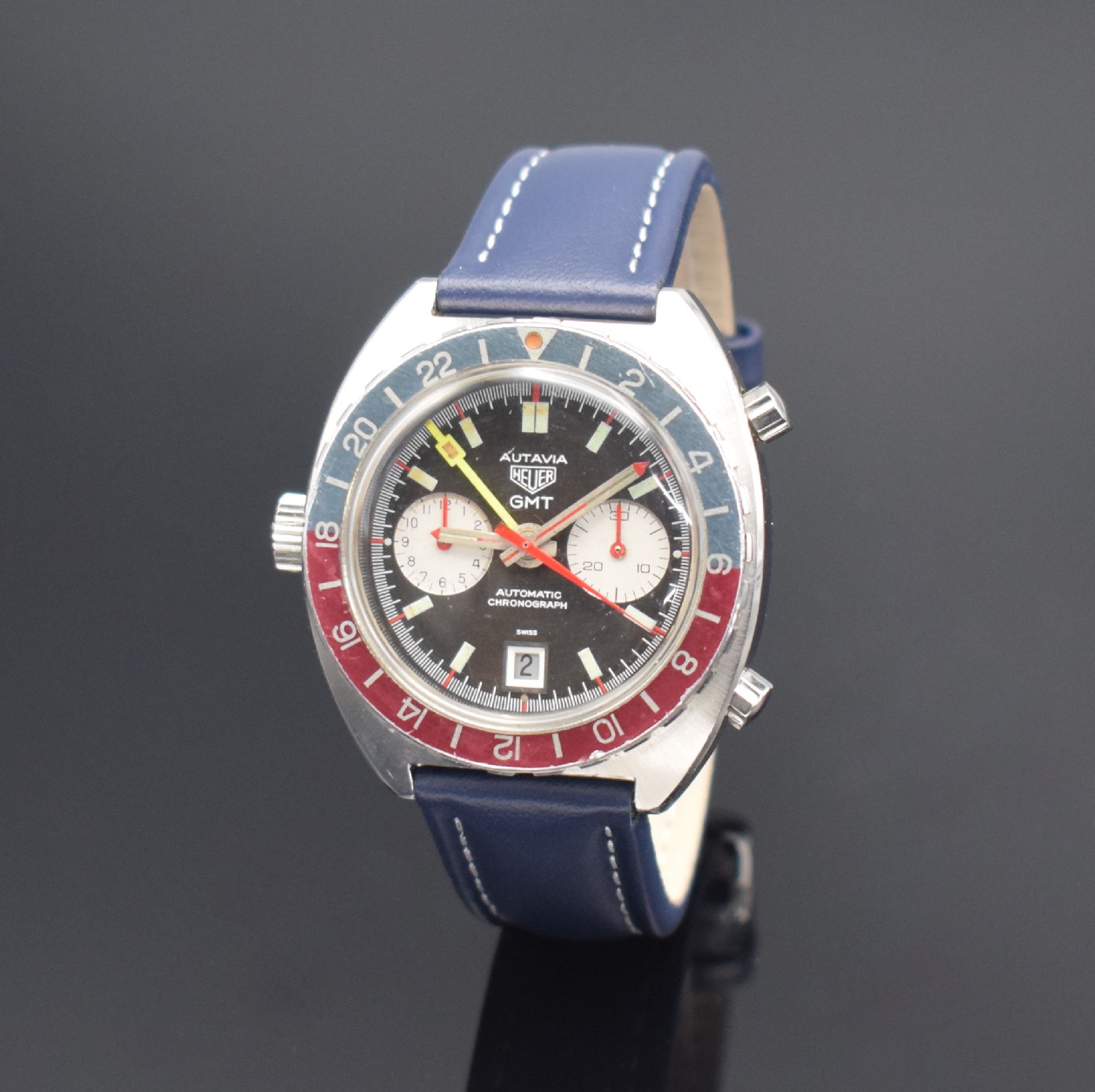 HEUER Autavia GMT Herrenarmbanduhr mit Chronograph & 2. Zeitzone, Schweiz um 1972, Automatik, massives Geh. Ref. 11630 in Stahl, Boden geschr., zus. ...