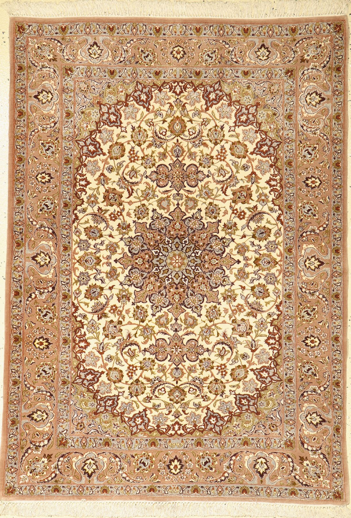 Esfahan fein, Persien, ca. 50 Jahre, Korkwolle mit und auf Seide, ca. 159 x 110 cm,EHZ: 2