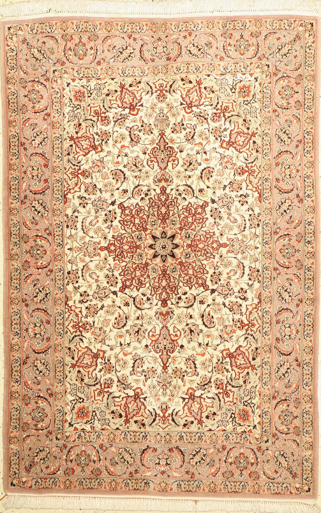 Esfahan fein, Persien, ca. 50 Jahre, Korkwolle mit und auf Seide, ca. 160 x 110 cm,EHZ: 2