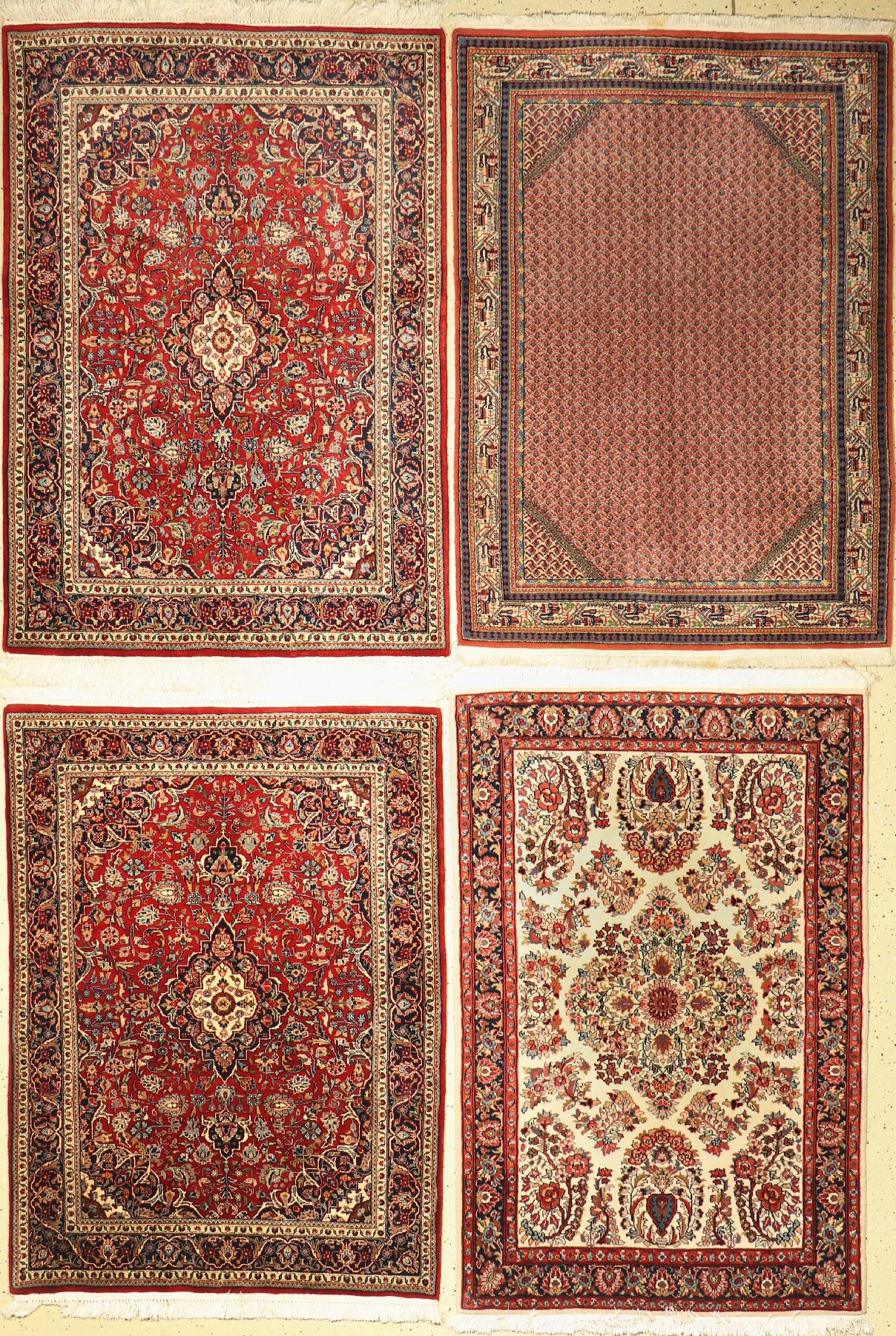 4 Lots Indische Teppiche, ca. 50 Jahre, Wolle auf Baumwolle, ca. 160 x 107 cm, EHZ: 2