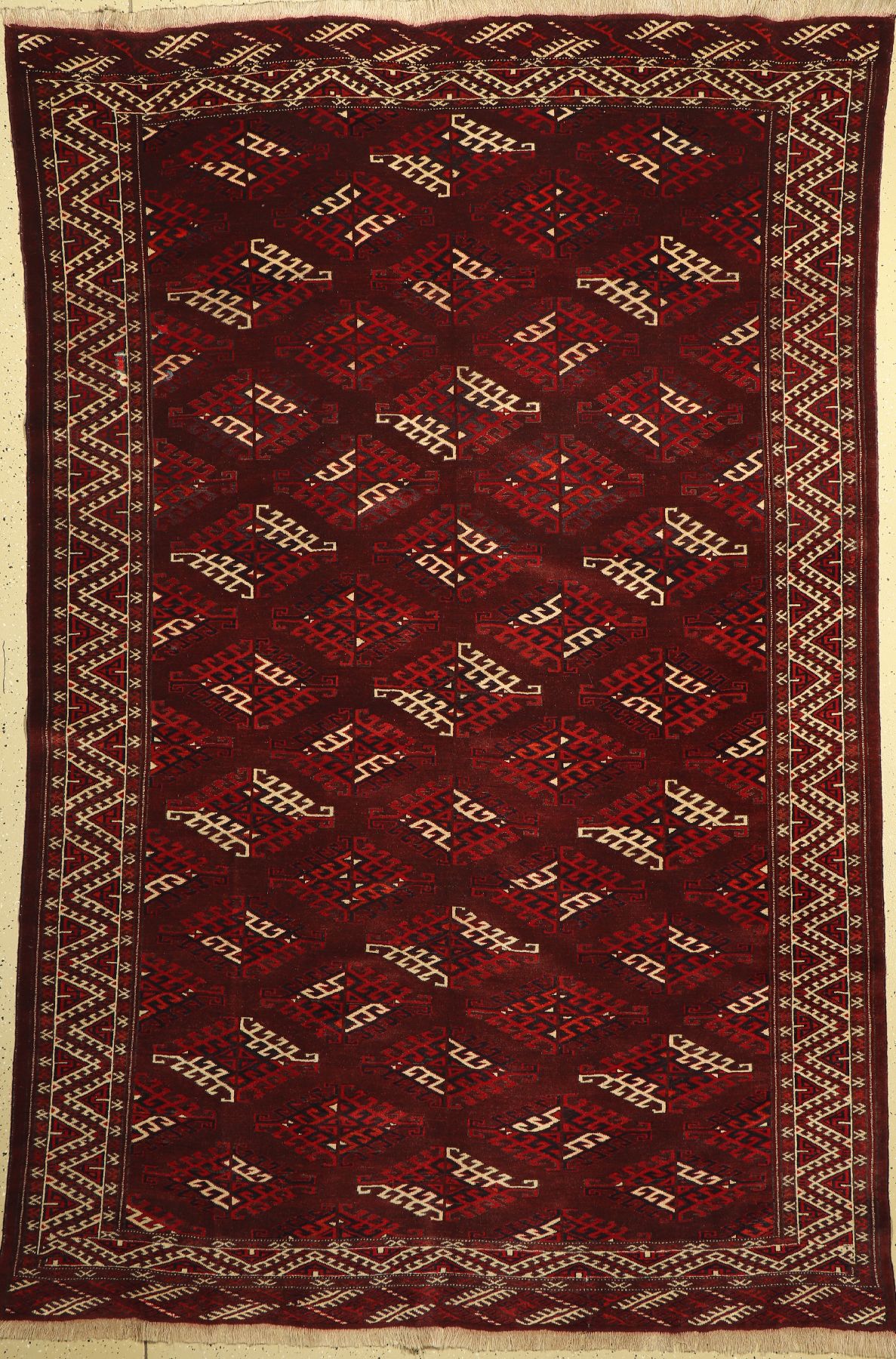 Yomud alt, Turkmenistan, um 1920, Wolle aufWolle, ca. 281 x 198 cm, EHZ: 2-3