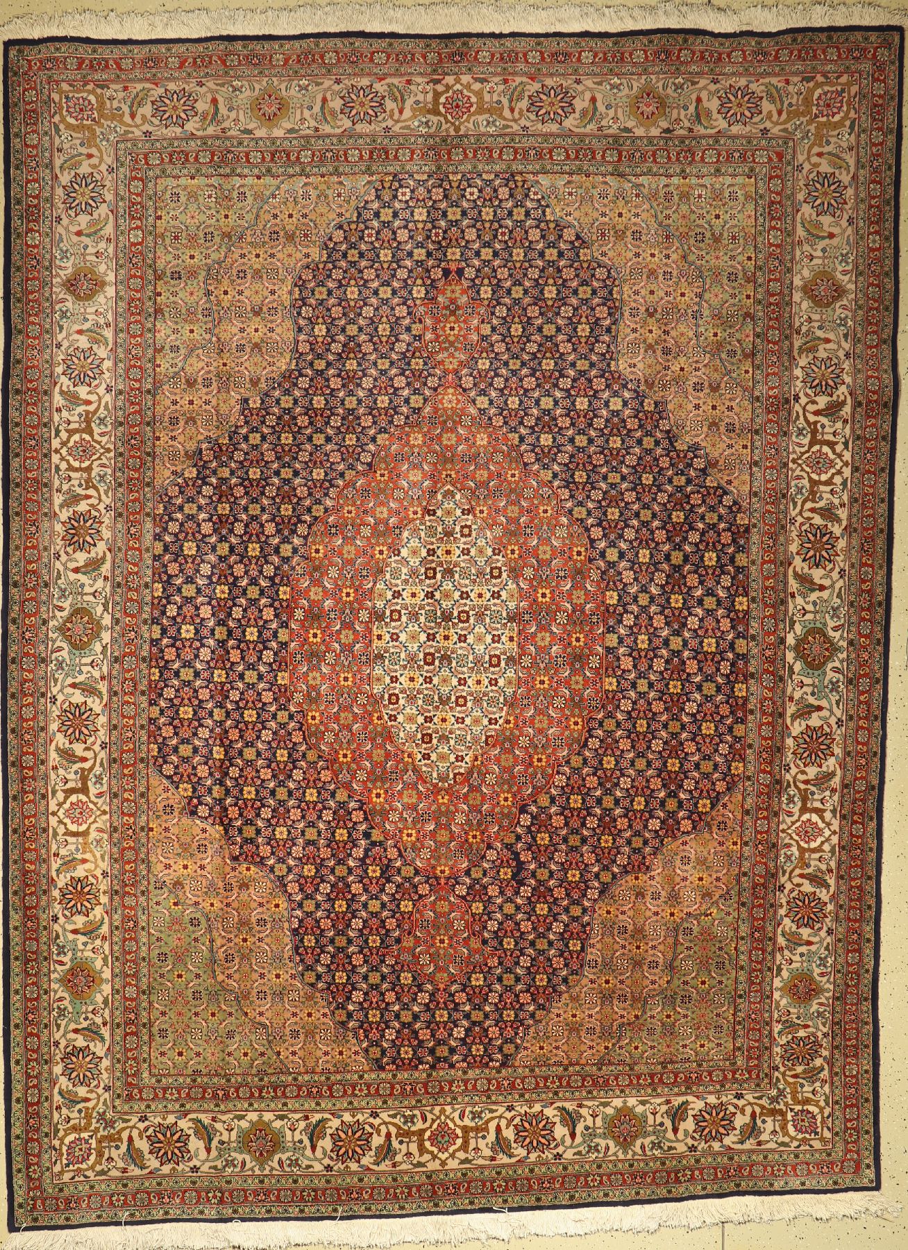 Täbriz fein, Persien, um 1960, Korkwolle, ca. 330 x 248 cm, EHZ: 2